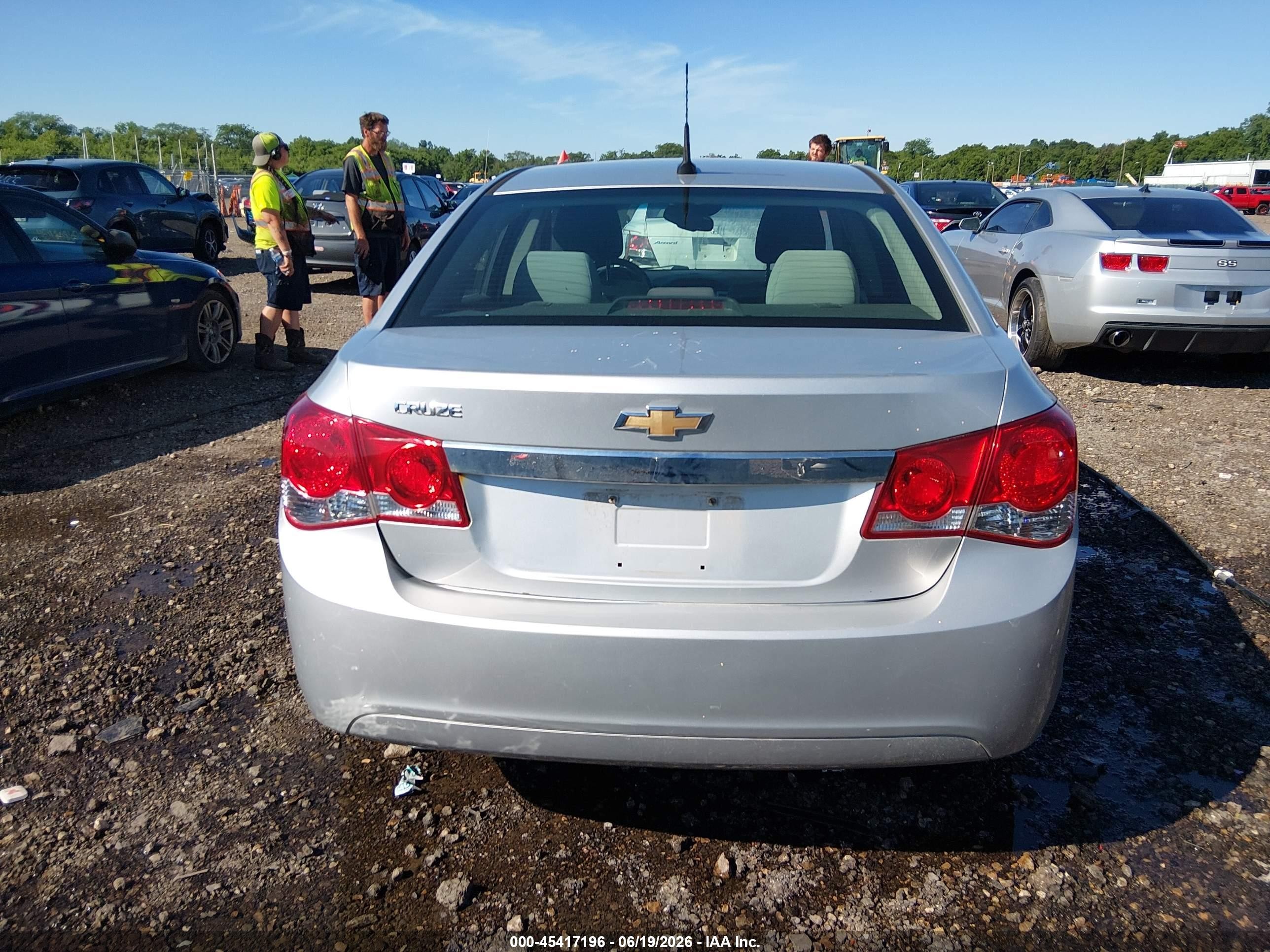 2011 Chevrolet Cruze Ls Silver vin: 1G1PC5SH8B7179994