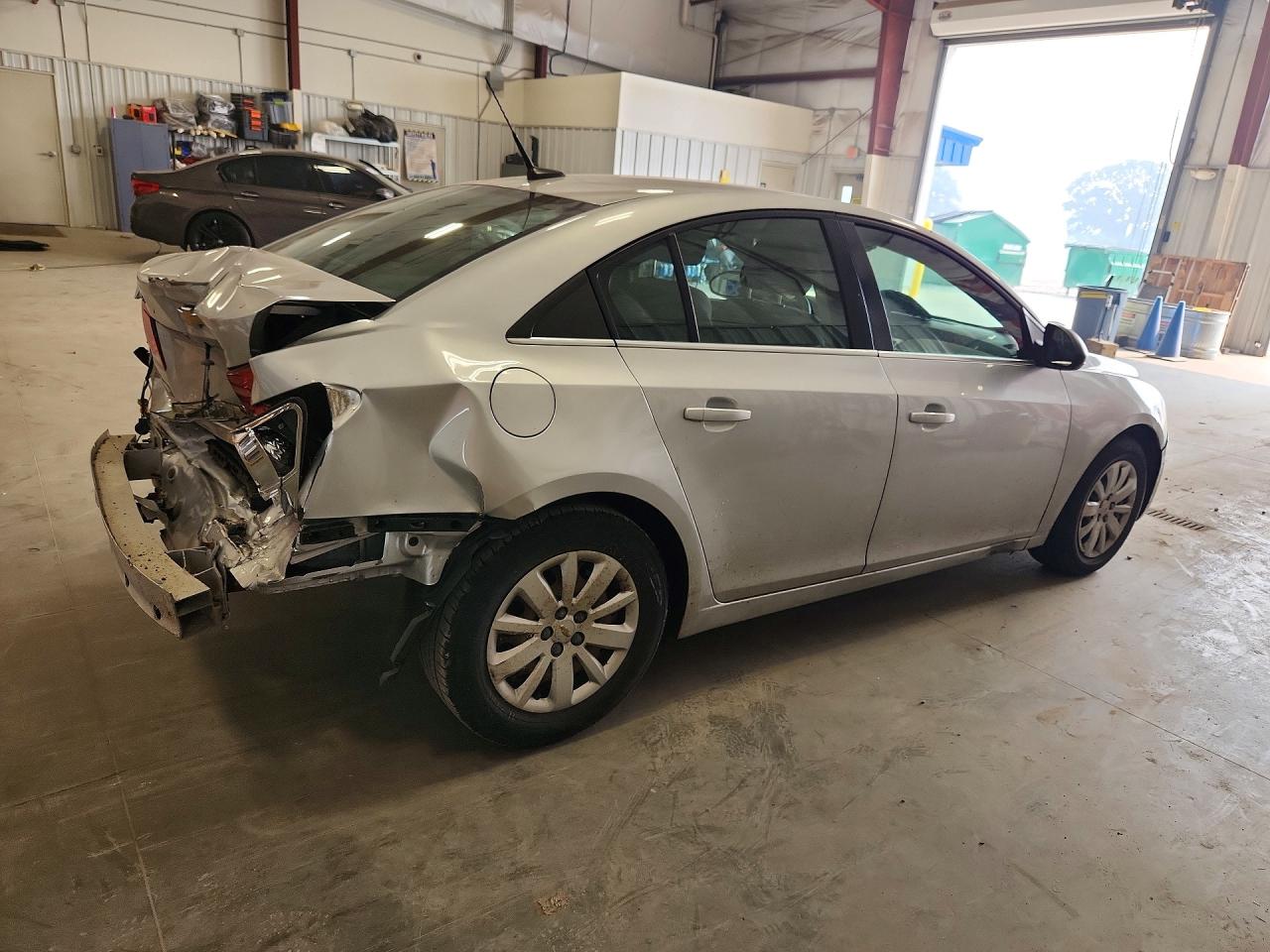 2011 Chevrolet Cruze Ls Silver vin: 1G1PC5SH8B7306579