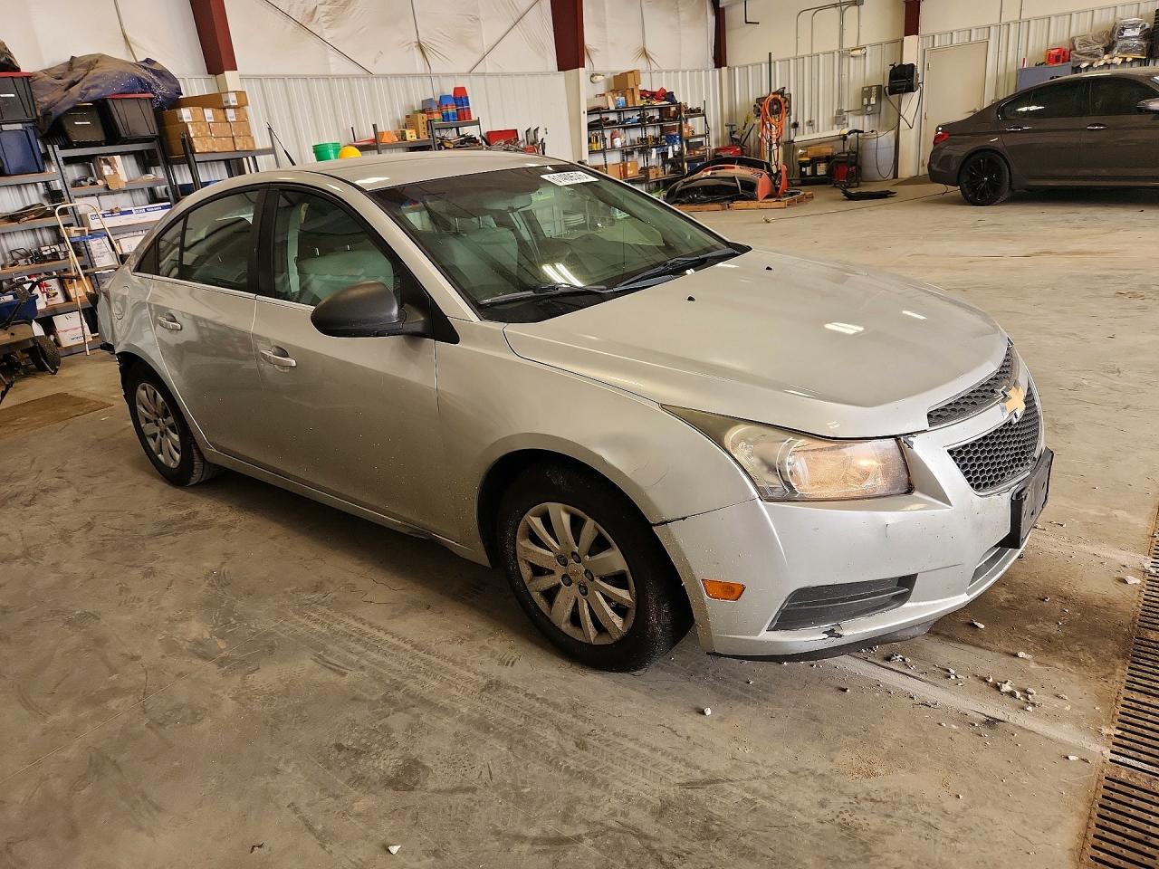 2011 Chevrolet Cruze Ls Silver vin: 1G1PC5SH8B7306579