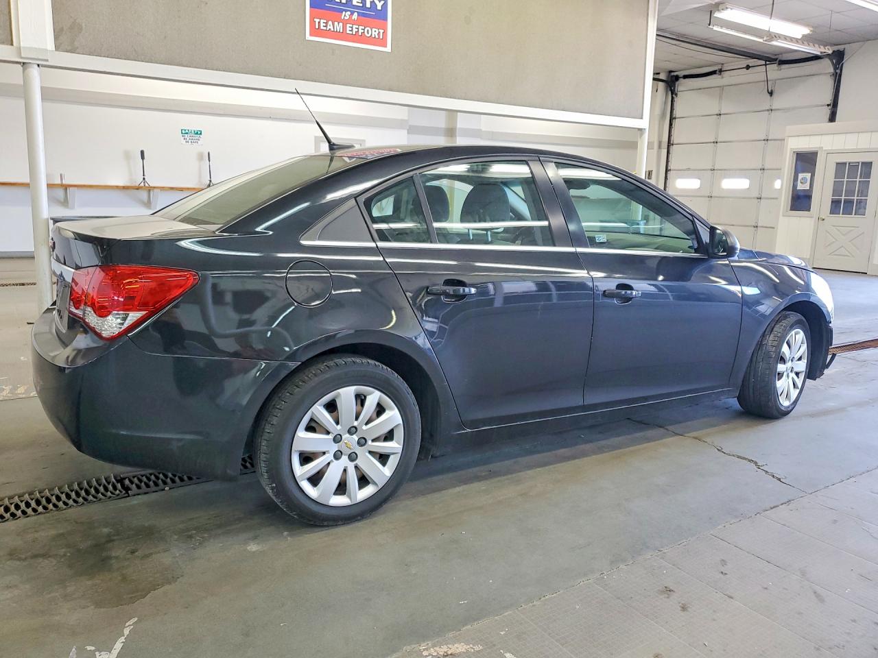 2011 Chevrolet Cruze Ls Black vin: 1G1PC5SH8B7308347