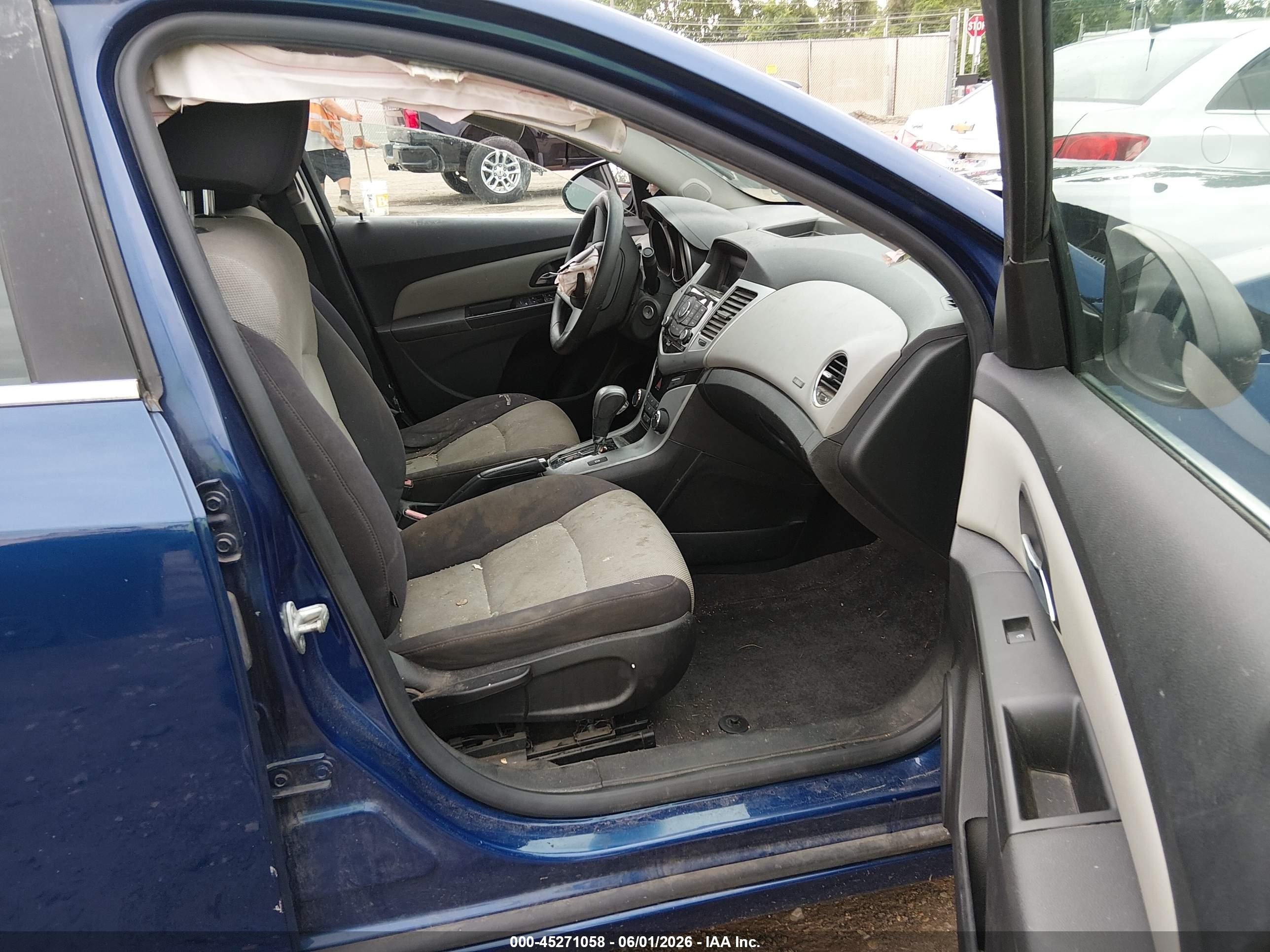 2012 Chevrolet Cruze Ls Blue vin: 1G1PC5SH8C7347800