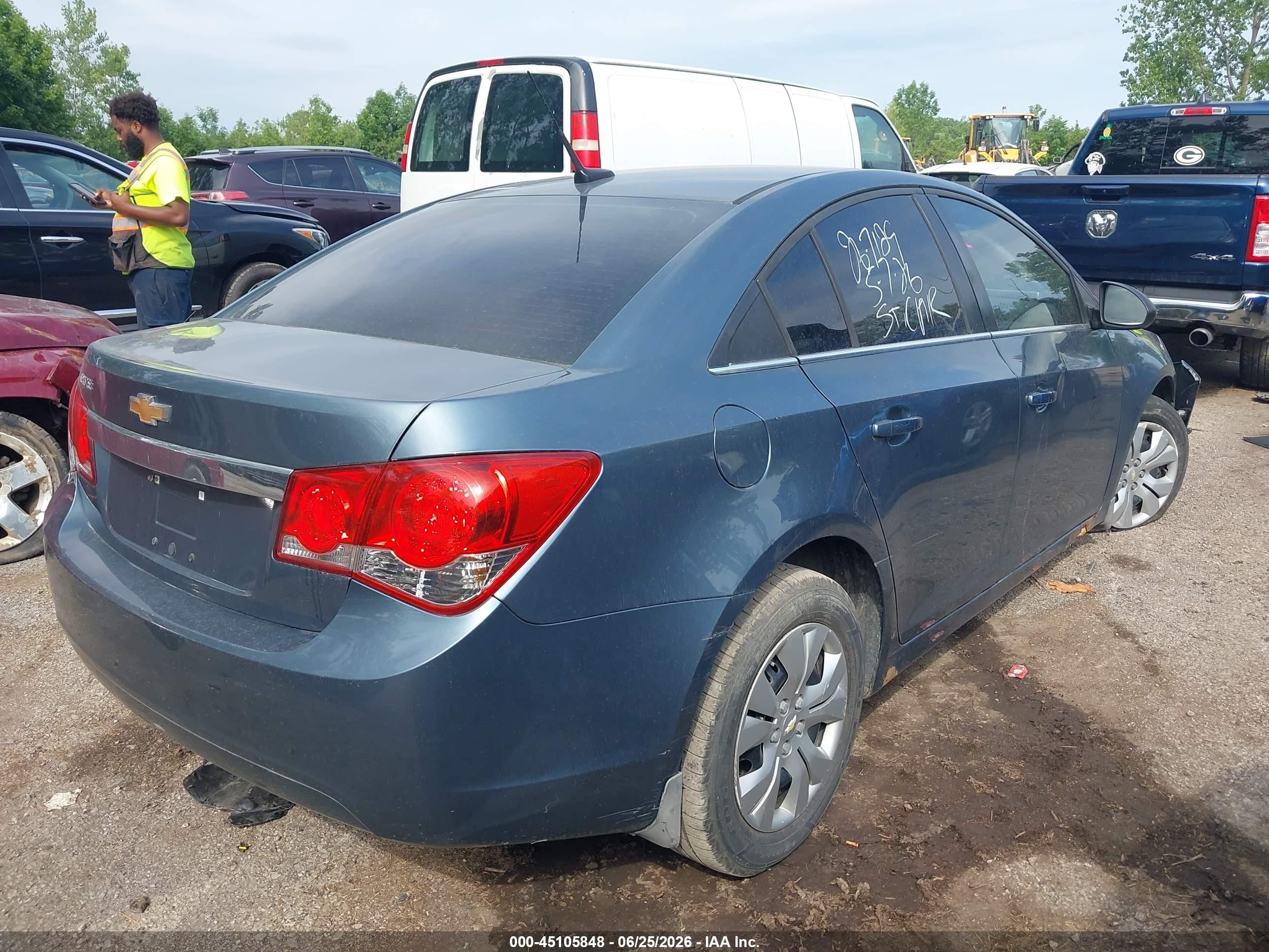 2012 Chevrolet Cruze Ls Blue vin: 1G1PC5SH8C7366525