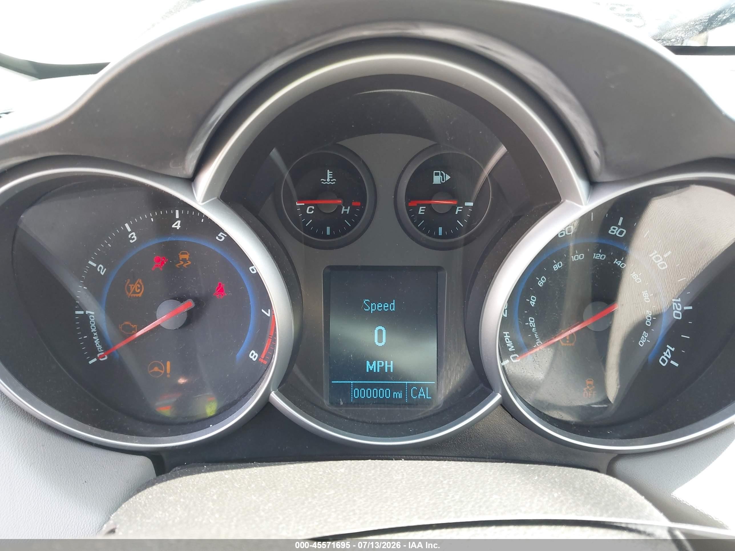 2012 Chevrolet Cruze Ls Белый vin: 1G1PC5SH8C7381512