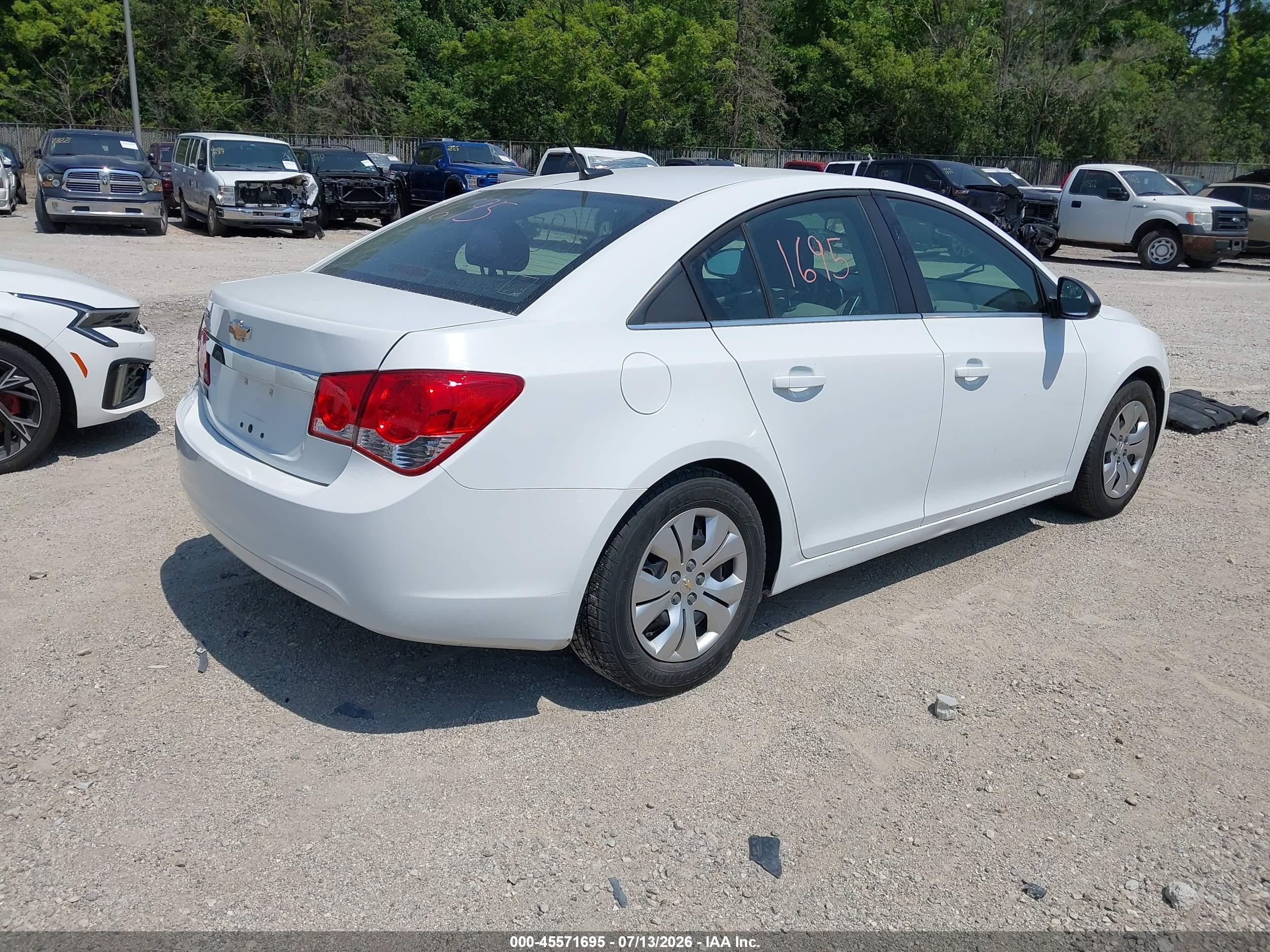 2012 Chevrolet Cruze Ls Белый vin: 1G1PC5SH8C7381512