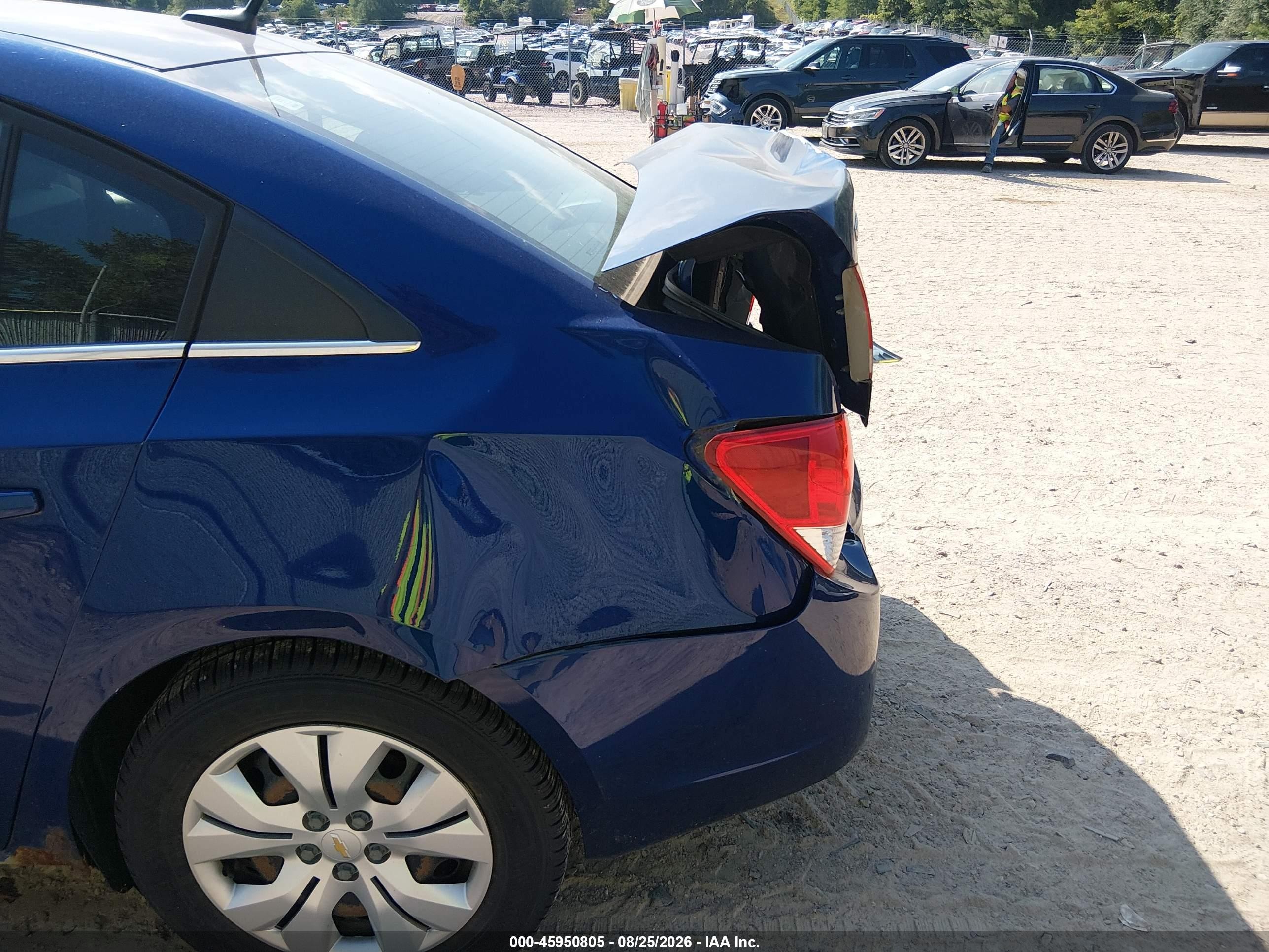2012 Chevrolet Cruze Ls Blue vin: 1G1PC5SH8C7386676