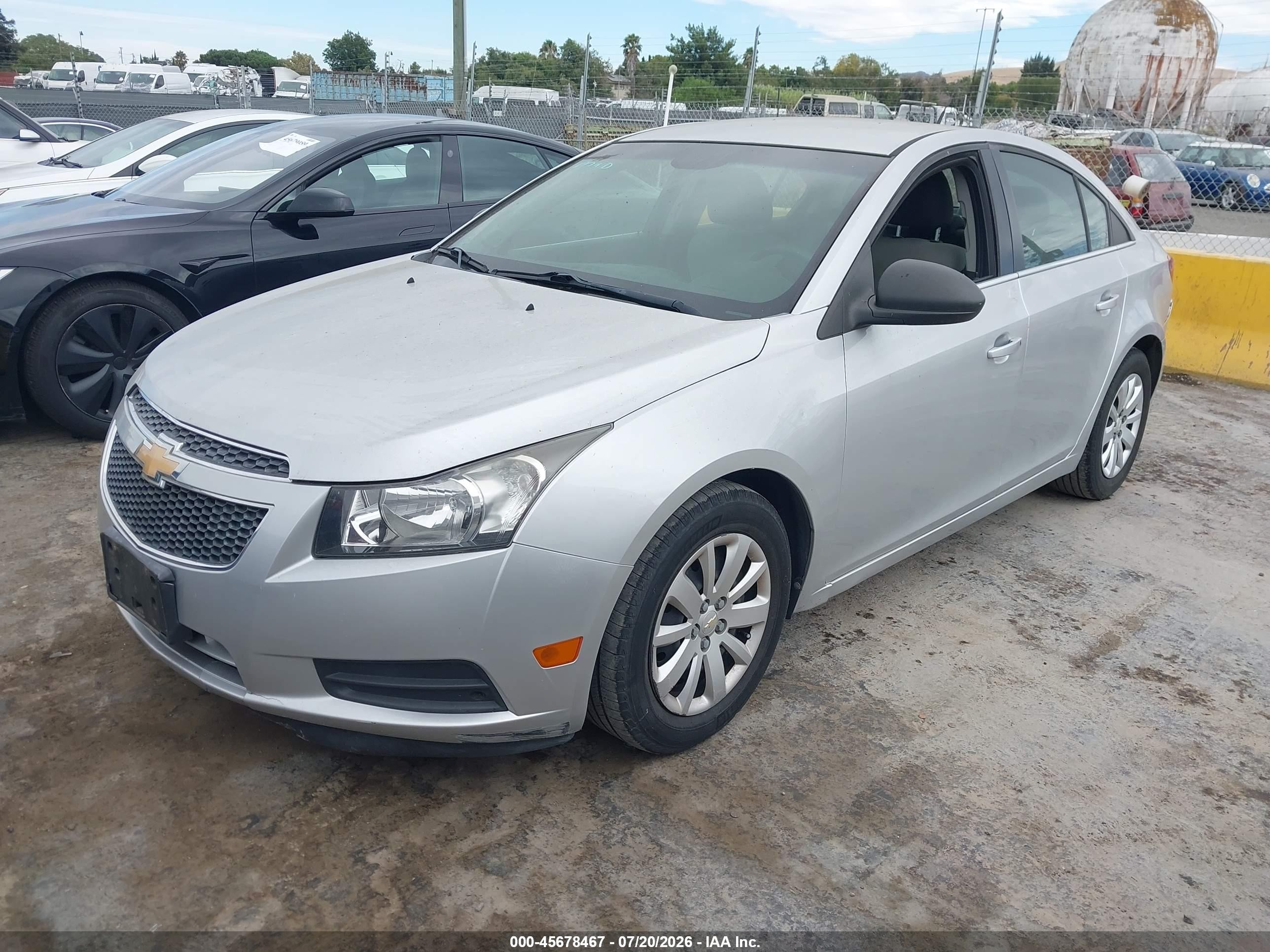 2011 Chevrolet Cruze Ls Silver vin: 1G1PC5SH9B7123109