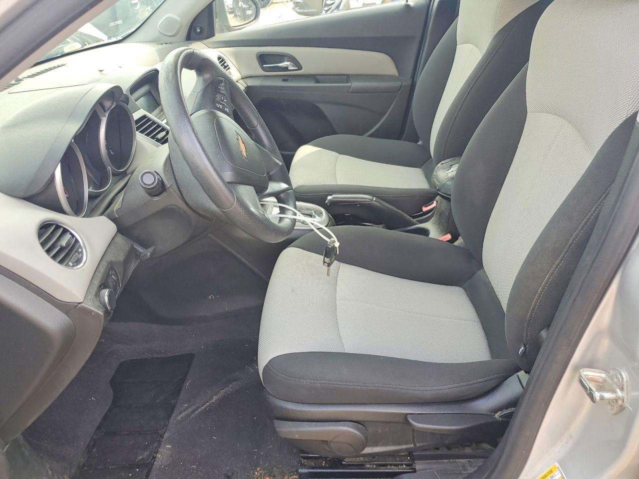 2011 Chevrolet Cruze Ls Silver vin: 1G1PC5SH9B7142159