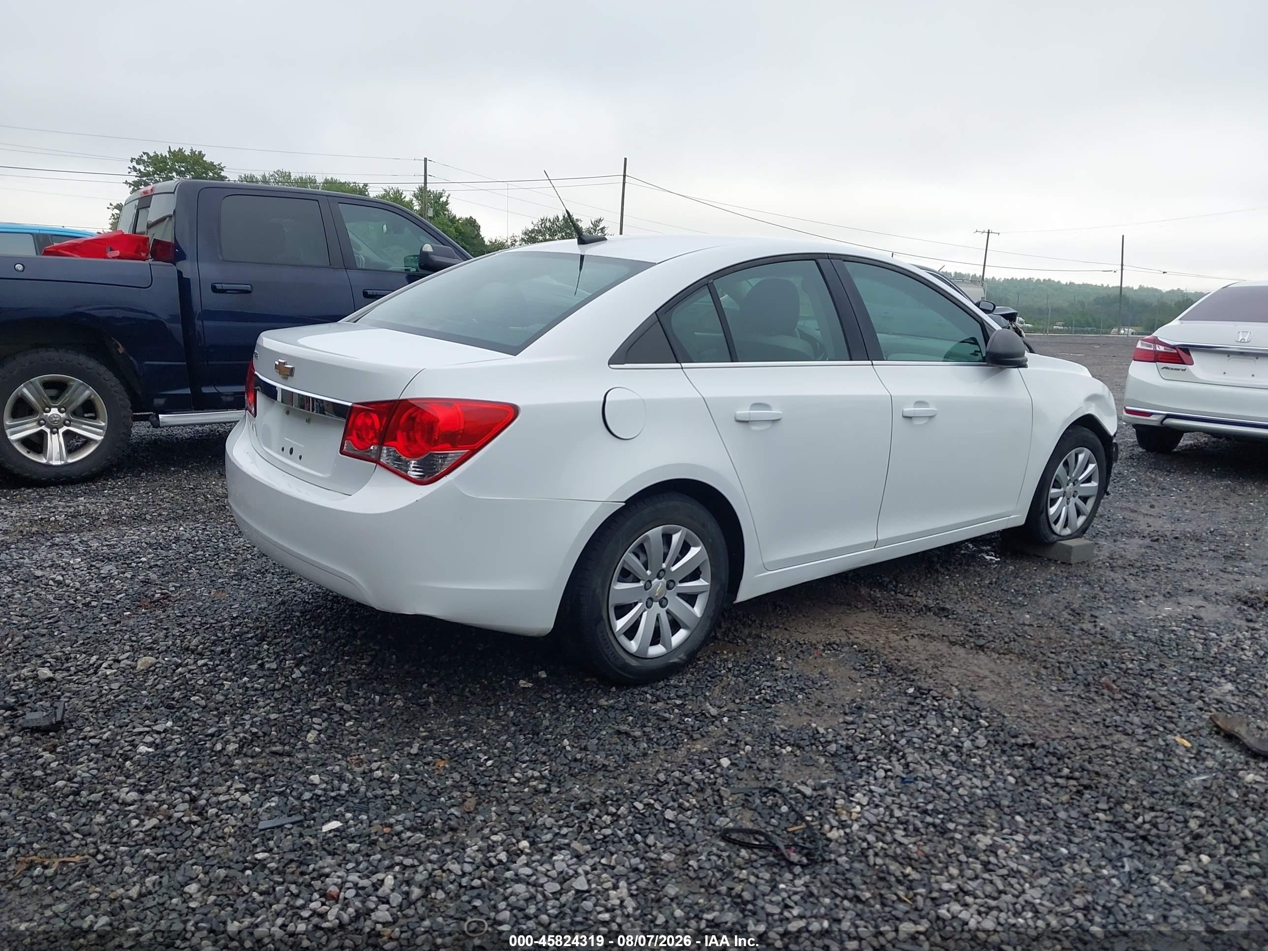 2011 Chevrolet Cruze Ls White vin: 1G1PC5SH9B7173329