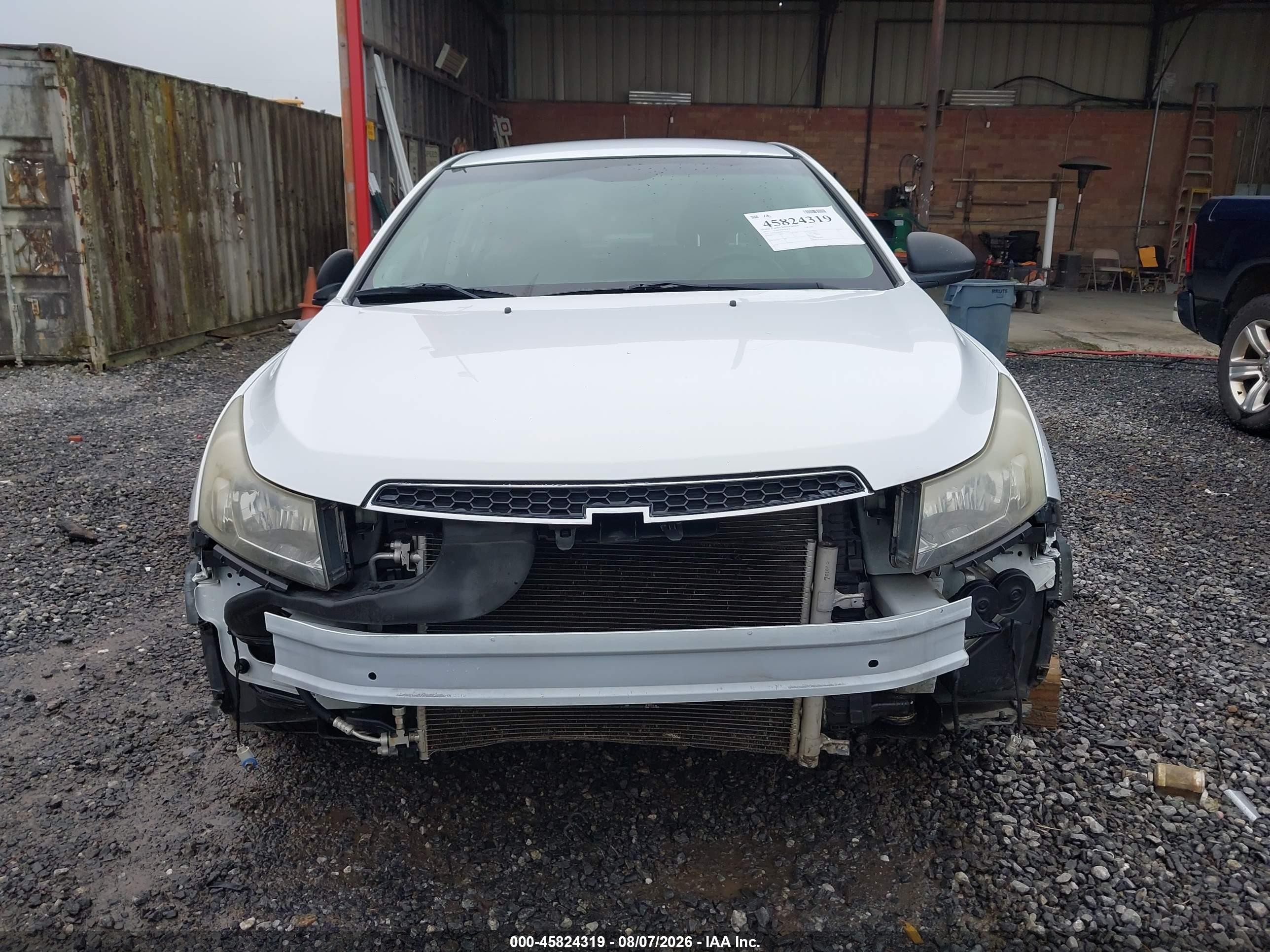 2011 Chevrolet Cruze Ls White vin: 1G1PC5SH9B7173329