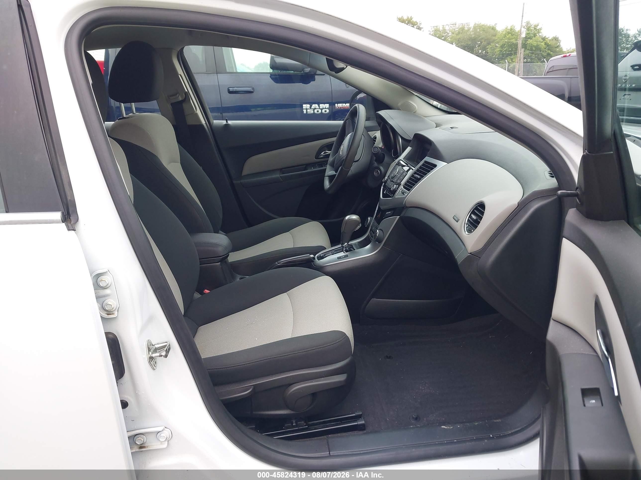 2011 Chevrolet Cruze Ls White vin: 1G1PC5SH9B7173329