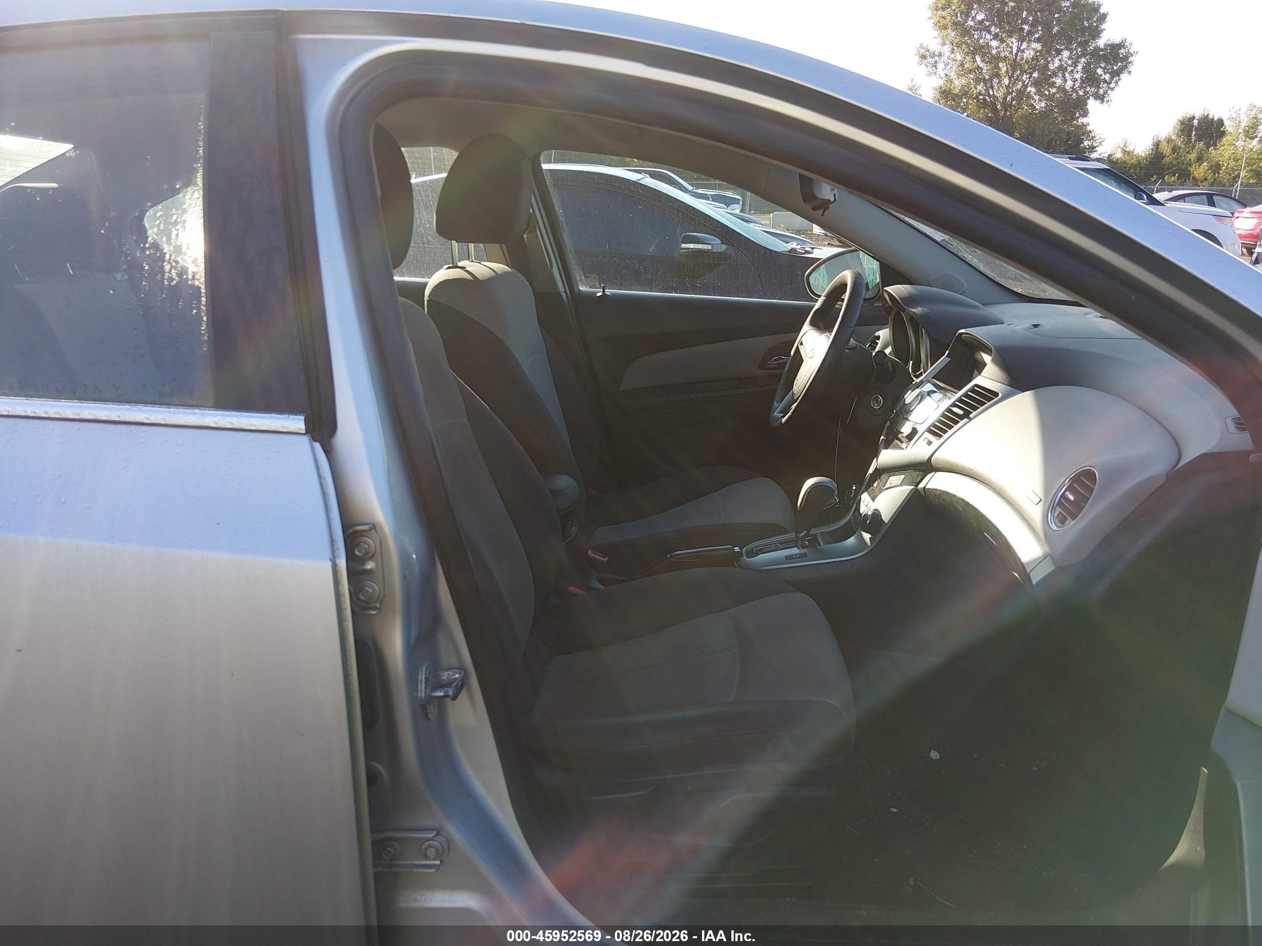 2011 Chevrolet Cruze Ls Silver vin: 1G1PC5SH9B7245386