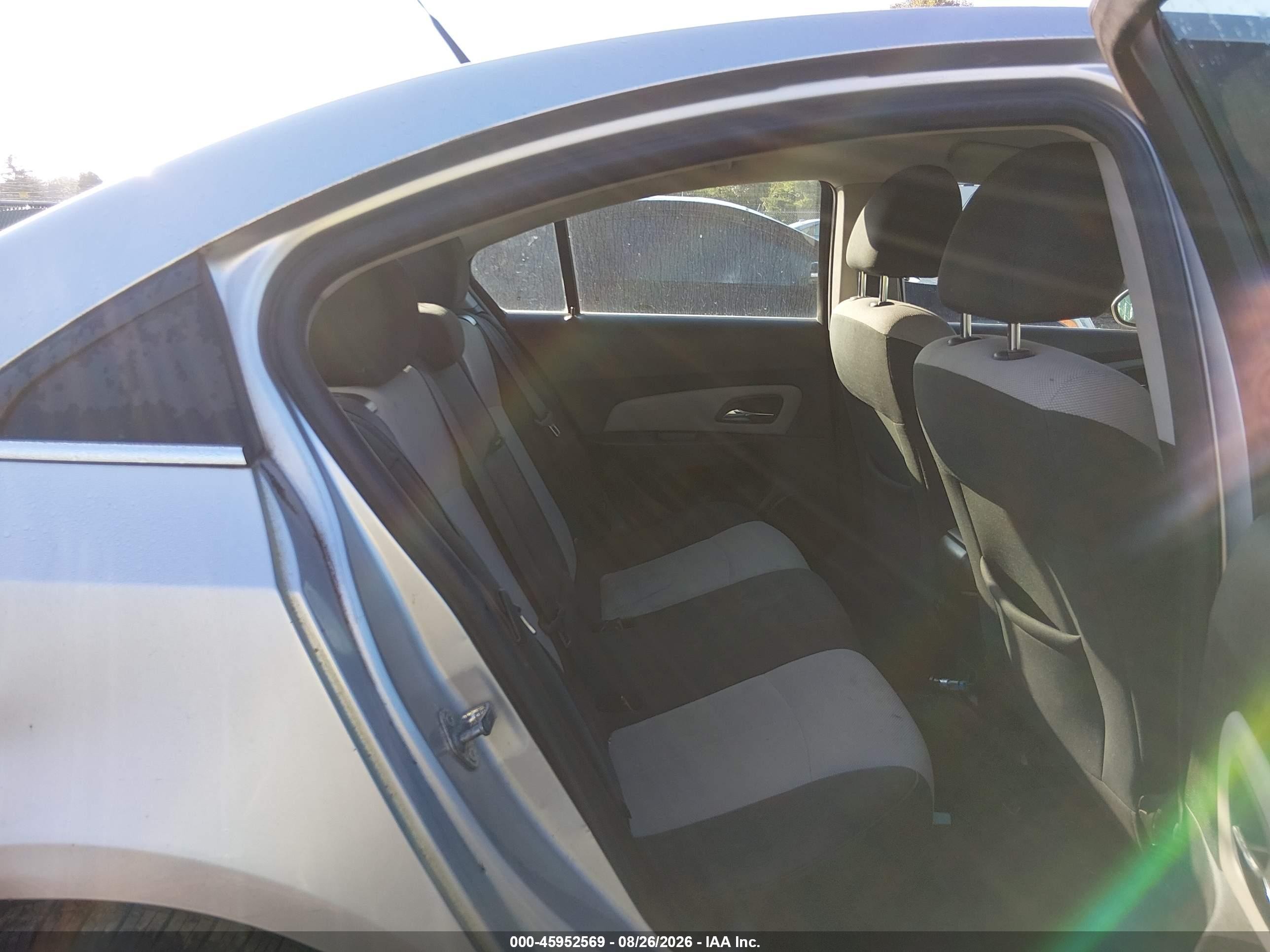 2011 Chevrolet Cruze Ls Silver vin: 1G1PC5SH9B7245386