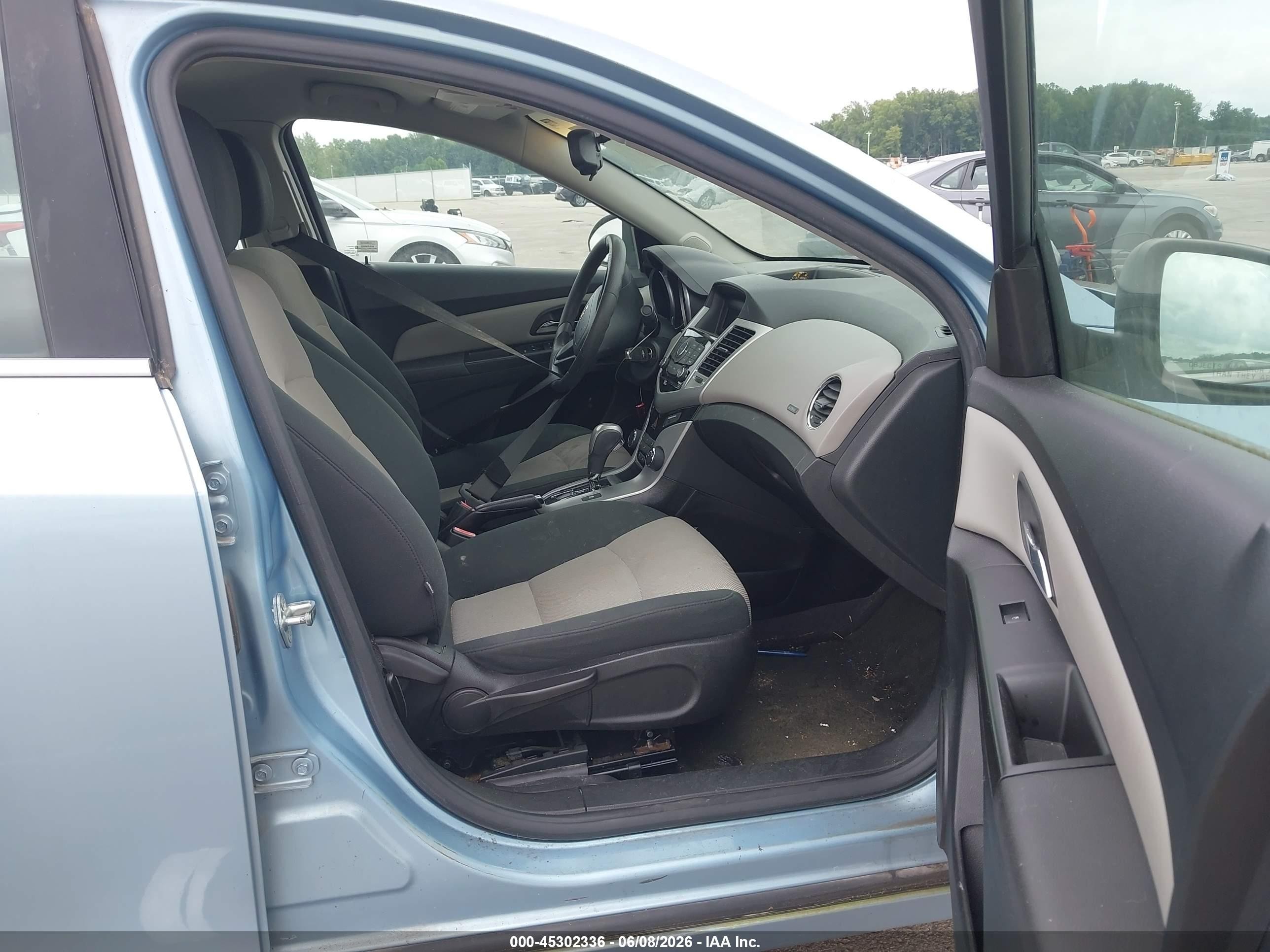 2012 Chevrolet Cruze Ls Blue vin: 1G1PC5SH9C7190794