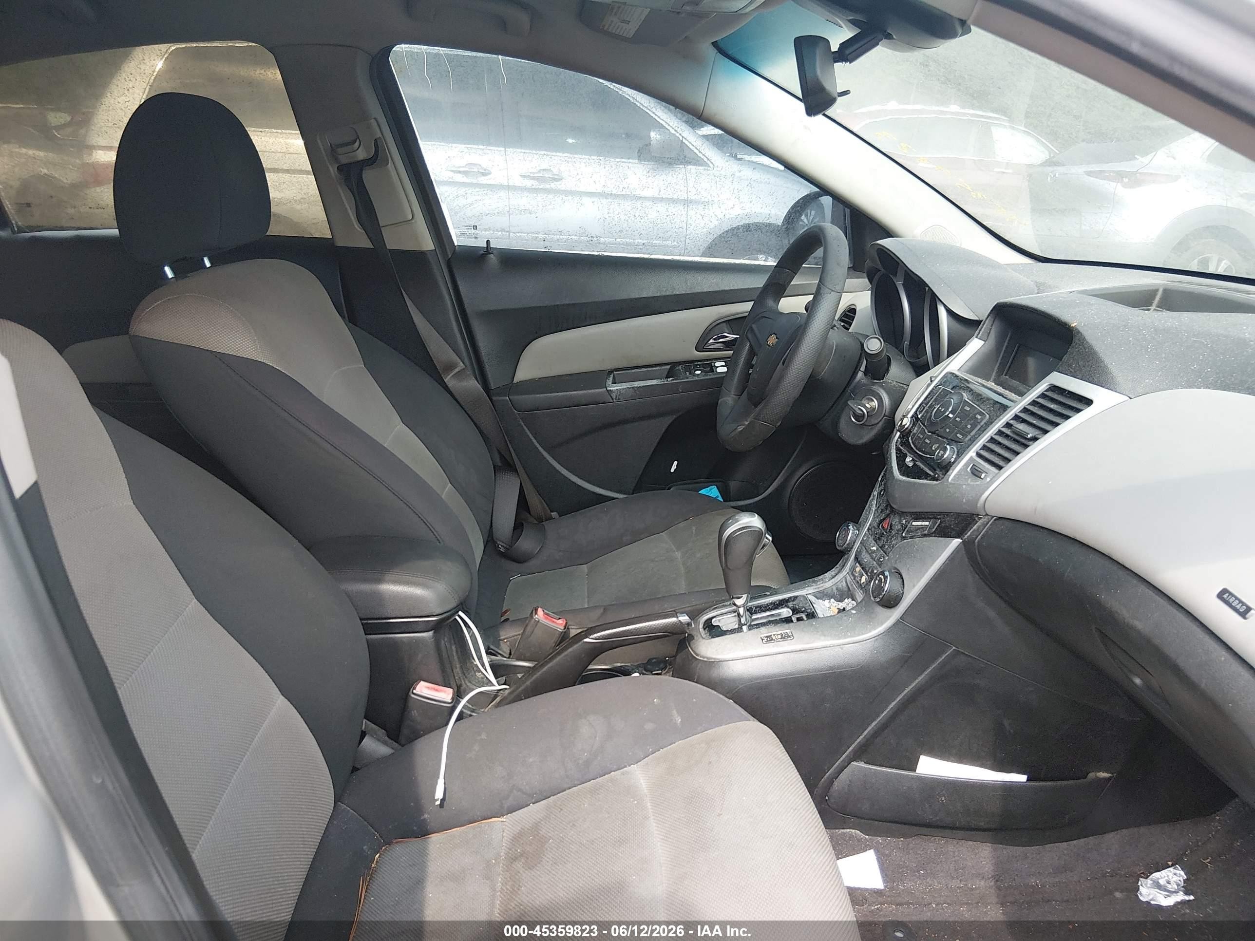 2012 Chevrolet Cruze Ls Beige vin: 1G1PC5SH9C7242828