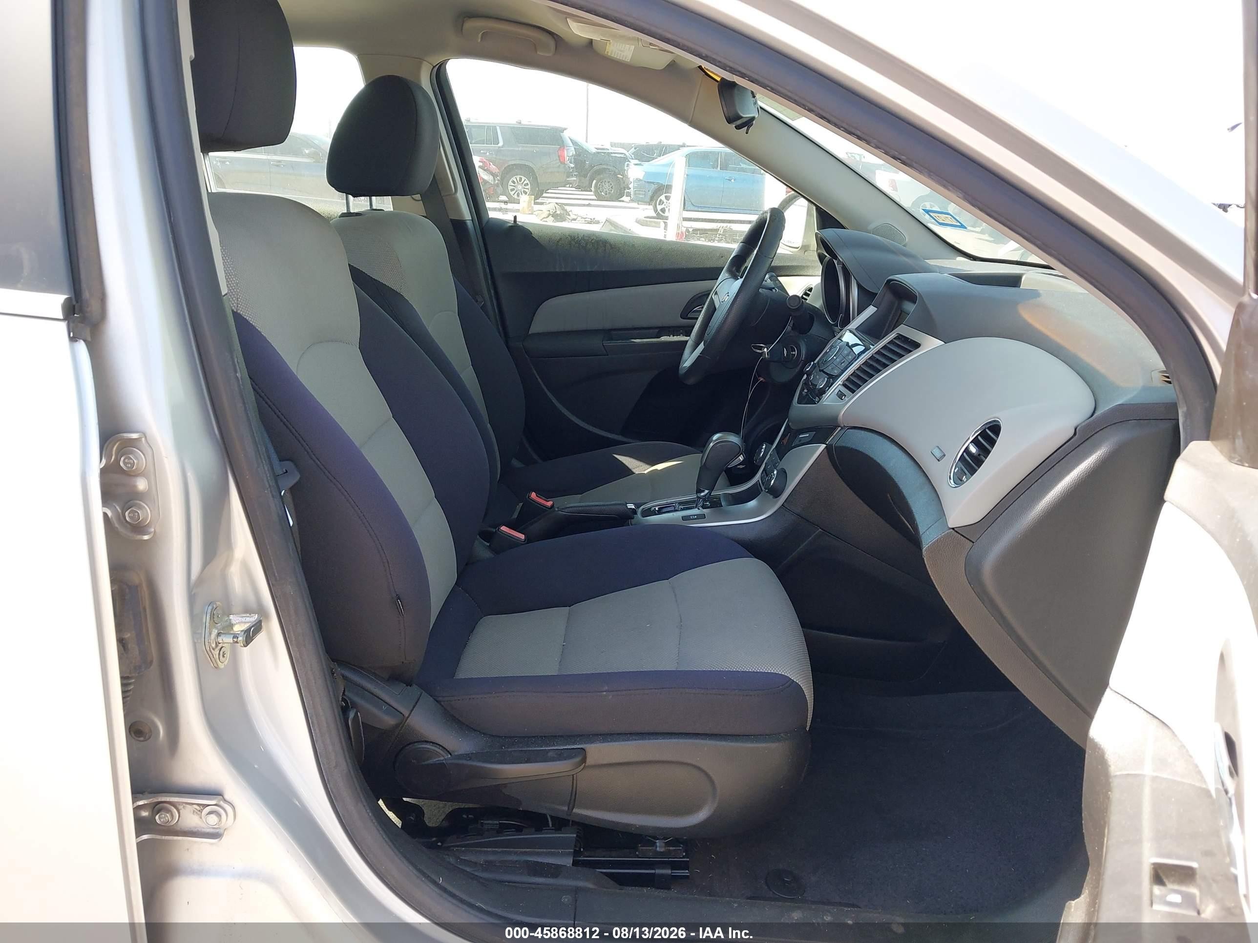 2012 Chevrolet Cruze Ls Серебряный vin: 1G1PC5SH9C7303384