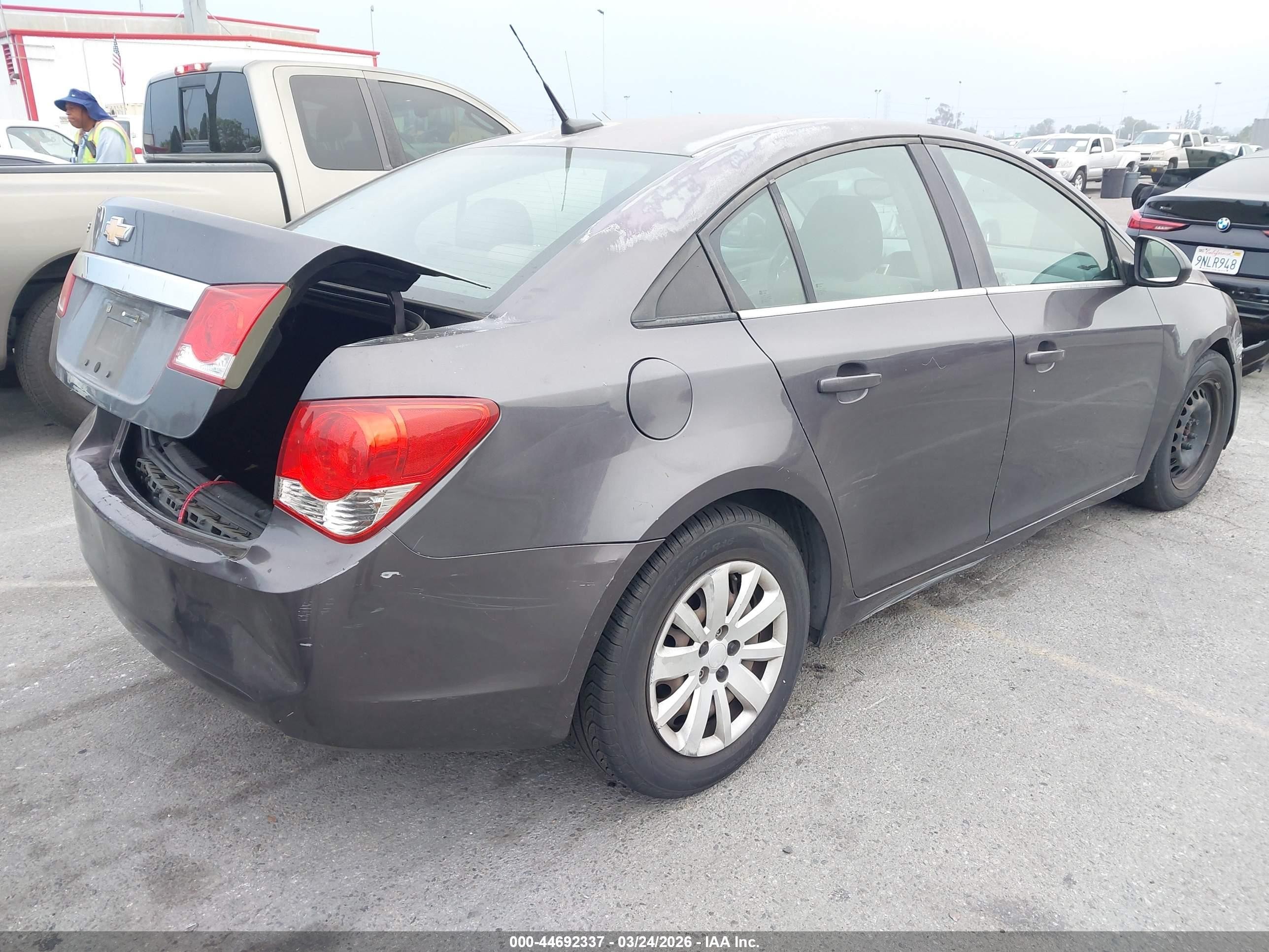 2011 Chevrolet Cruze Ls Gray vin: 1G1PC5SHOB7224927