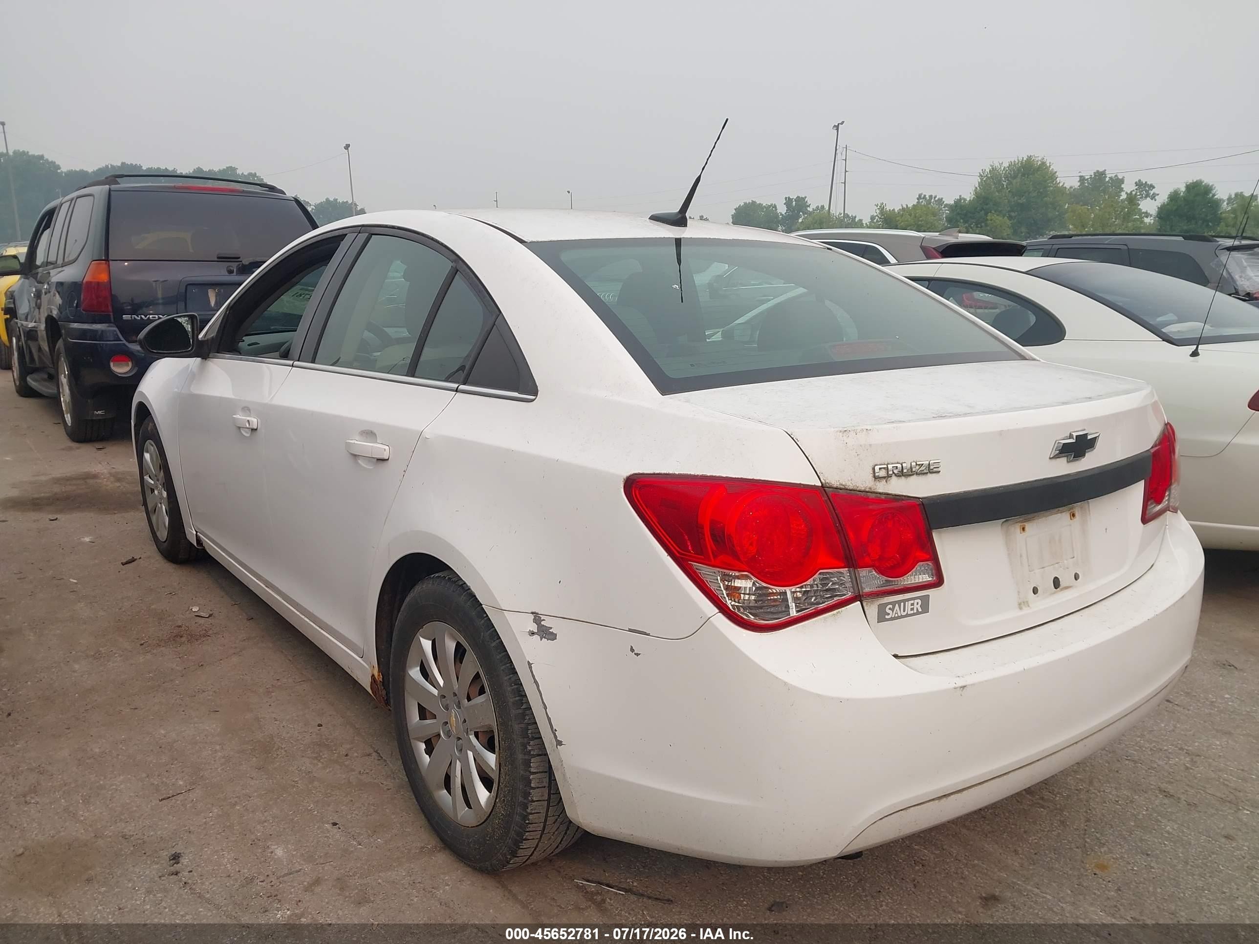 2011 Chevrolet Cruze Ls Белый vin: 1G1PC5SHXB7100986