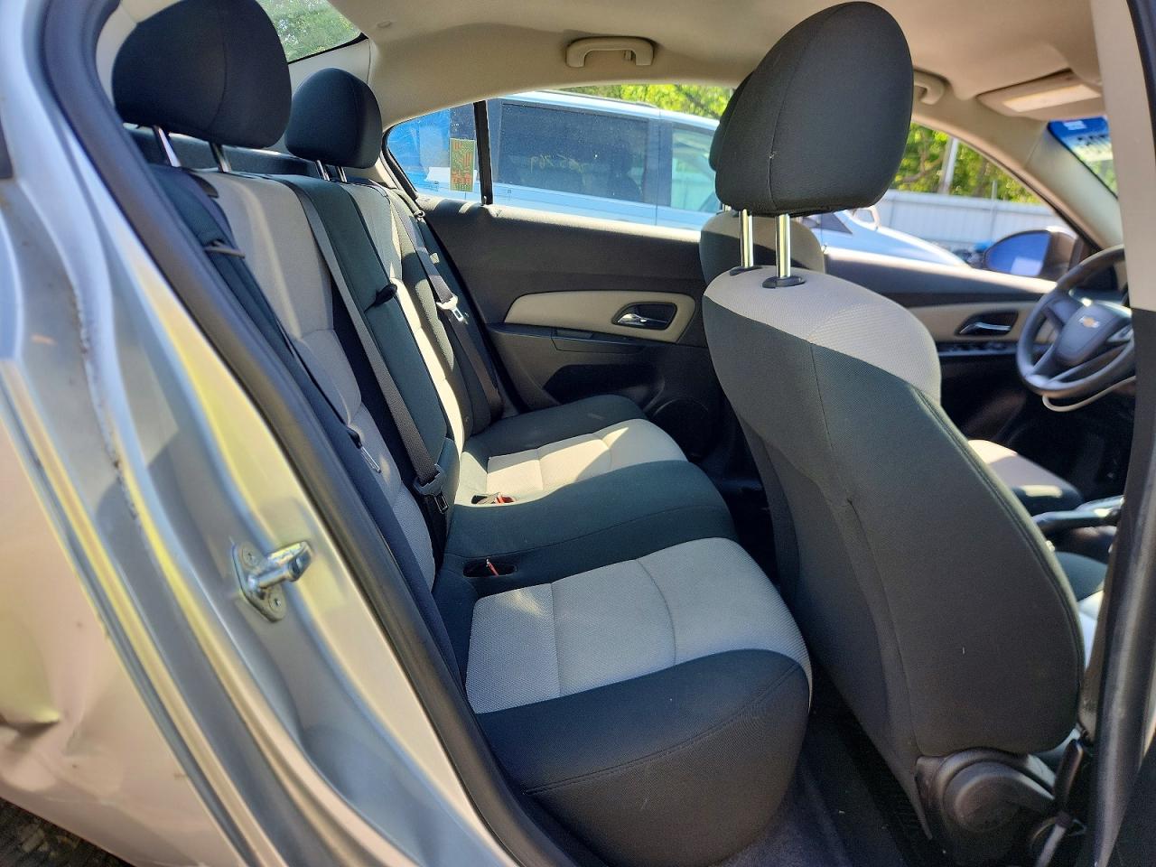 2012 Chevrolet Cruze Ls Silver vin: 1G1PC5SHXC7207313