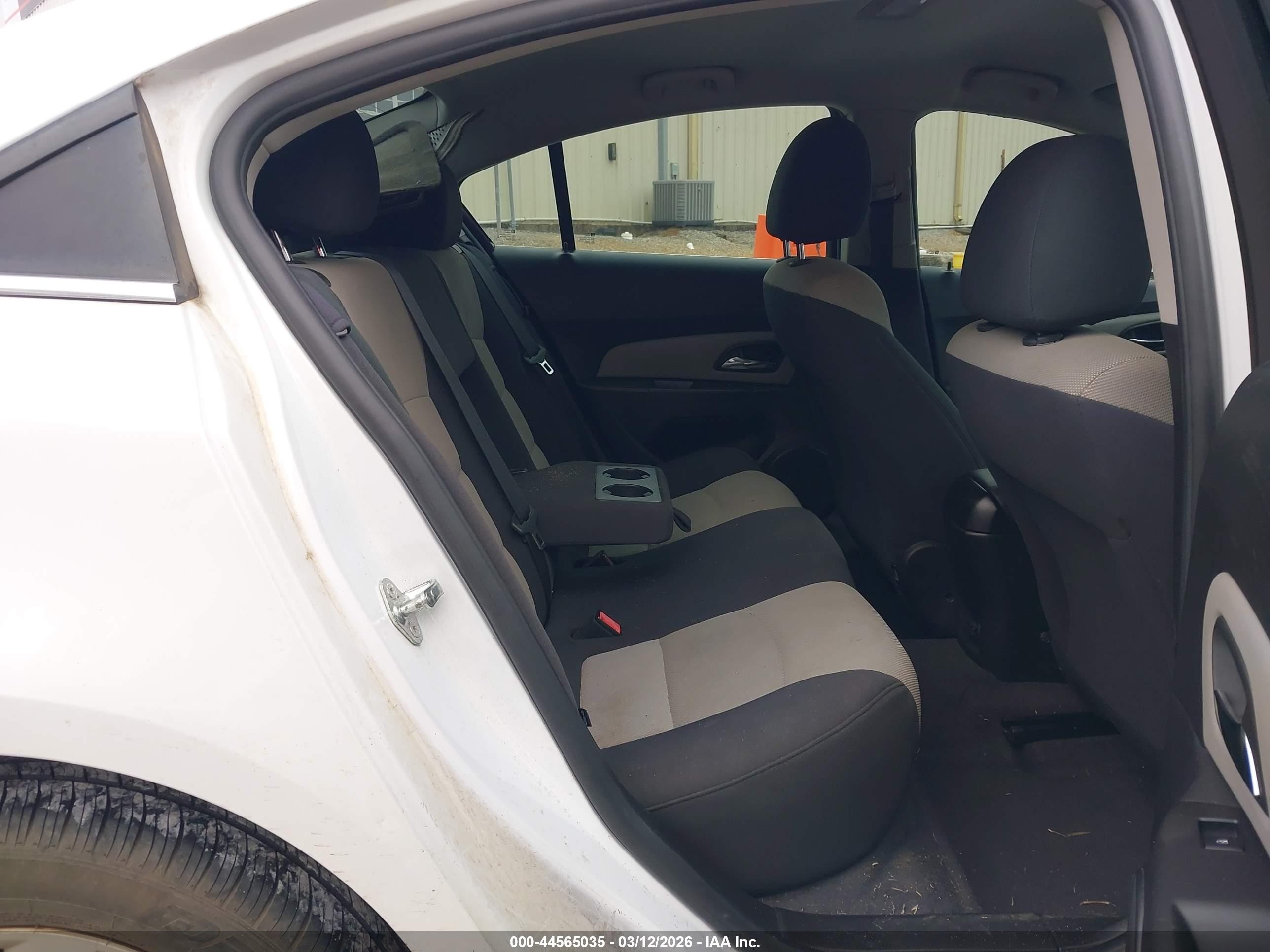 2012 Chevrolet Cruze Ls White vin: 1G1PC5SHXC7271335