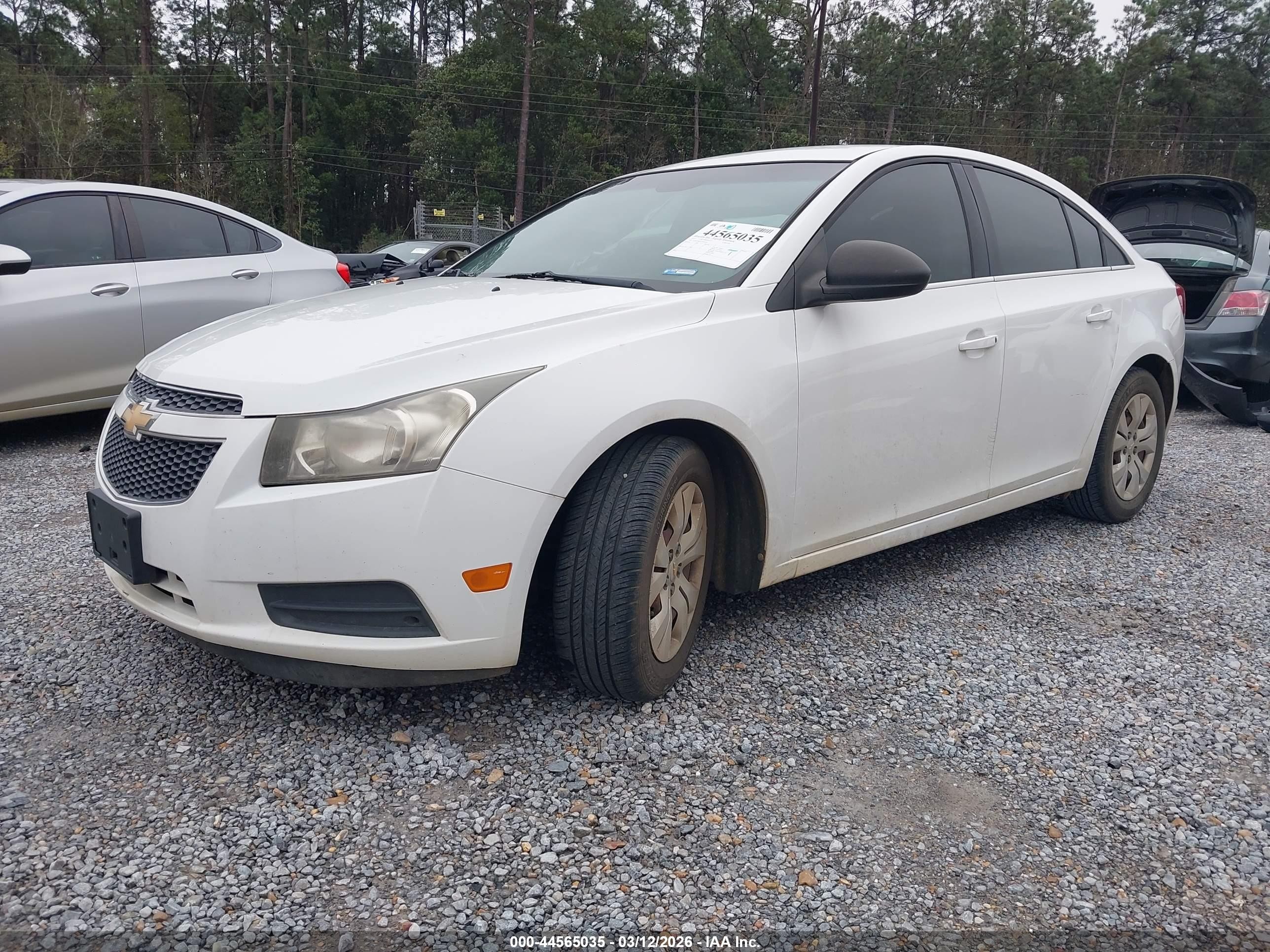 2012 Chevrolet Cruze Ls White vin: 1G1PC5SHXC7271335