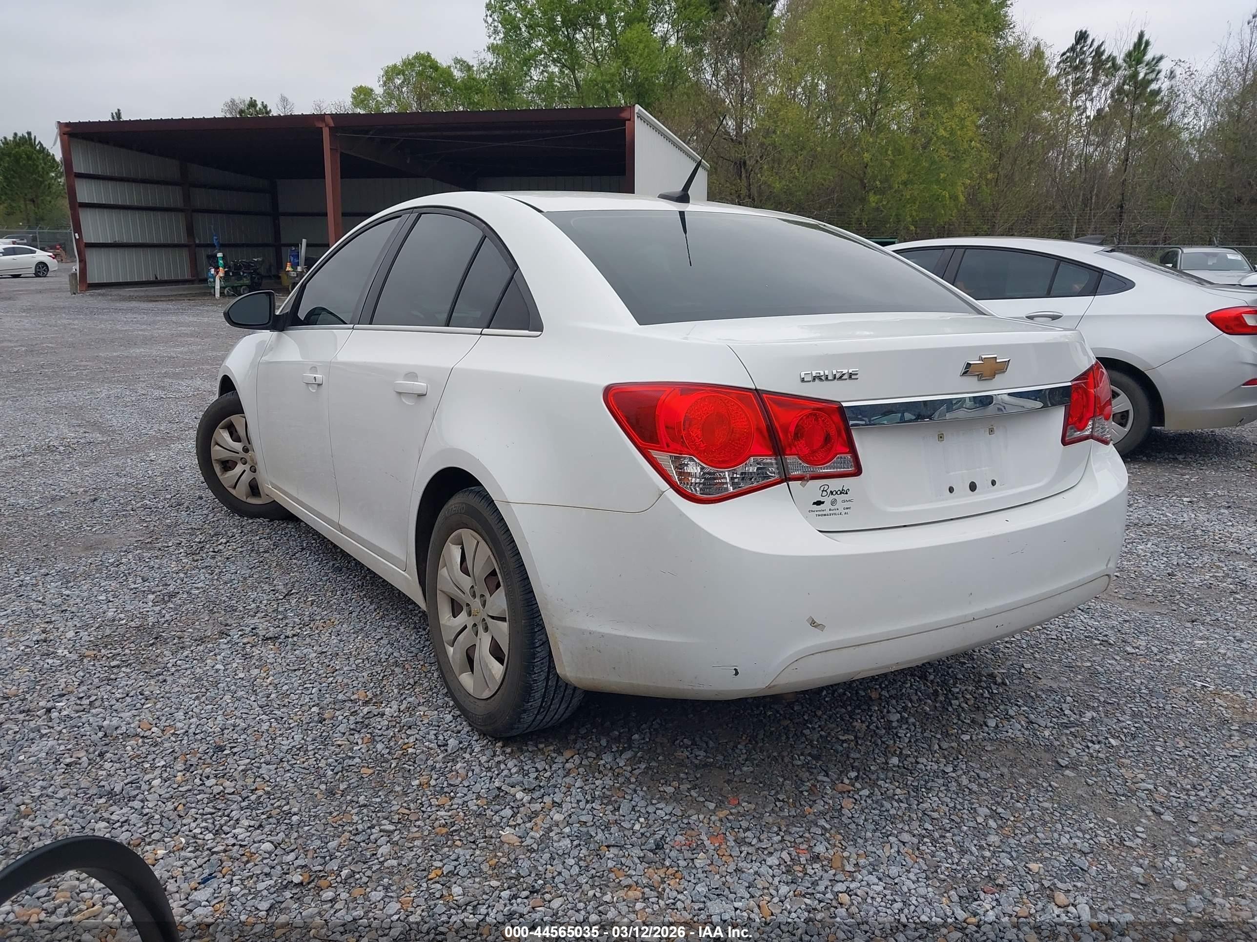 2012 Chevrolet Cruze Ls White vin: 1G1PC5SHXC7271335