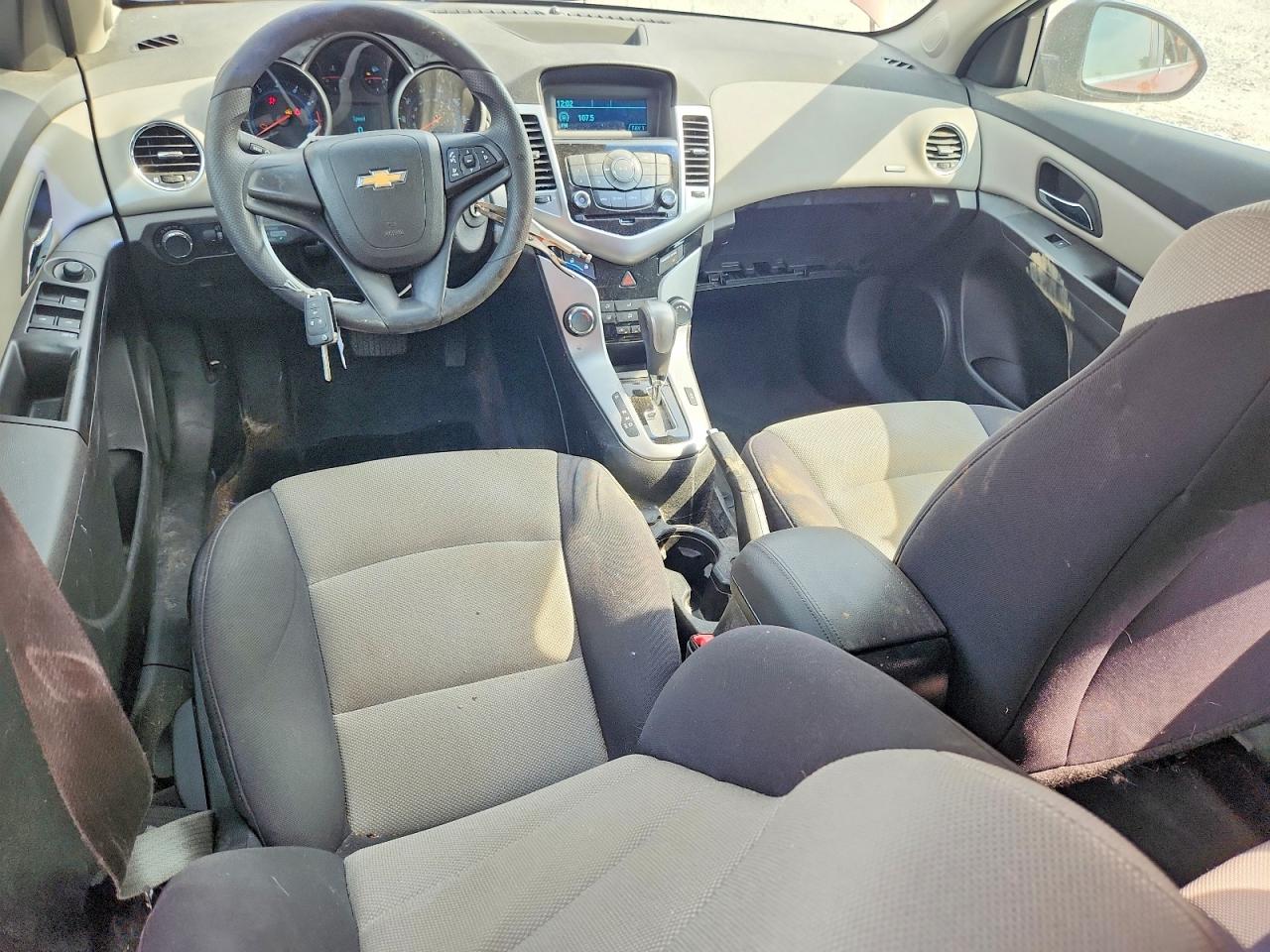 2012 Chevrolet Cruze Ls Red vin: 1G1PC5SHXC7398411