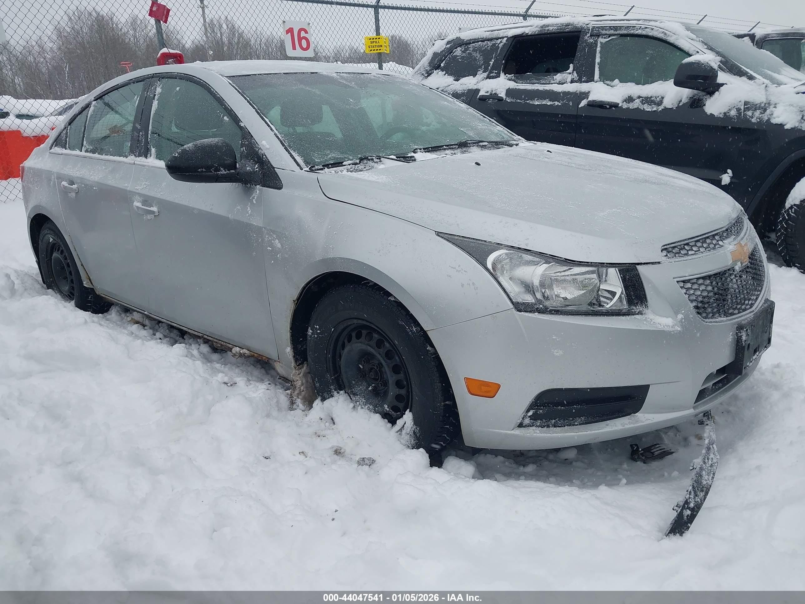 2012 Chevrolet Cruze Ls Серебряный vin: 1G1PD5SH0C7182869