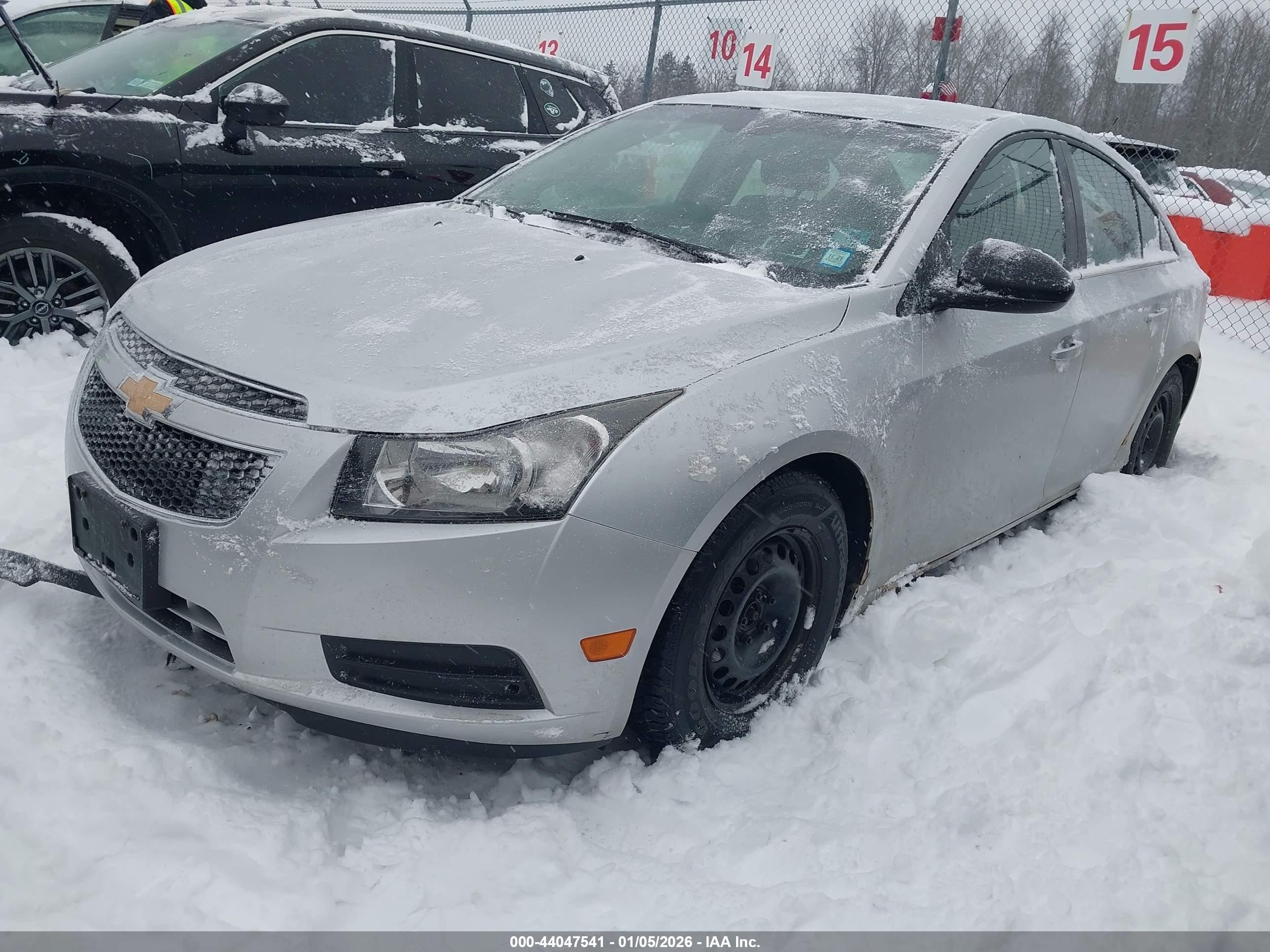 2012 Chevrolet Cruze Ls Серебряный vin: 1G1PD5SH0C7182869