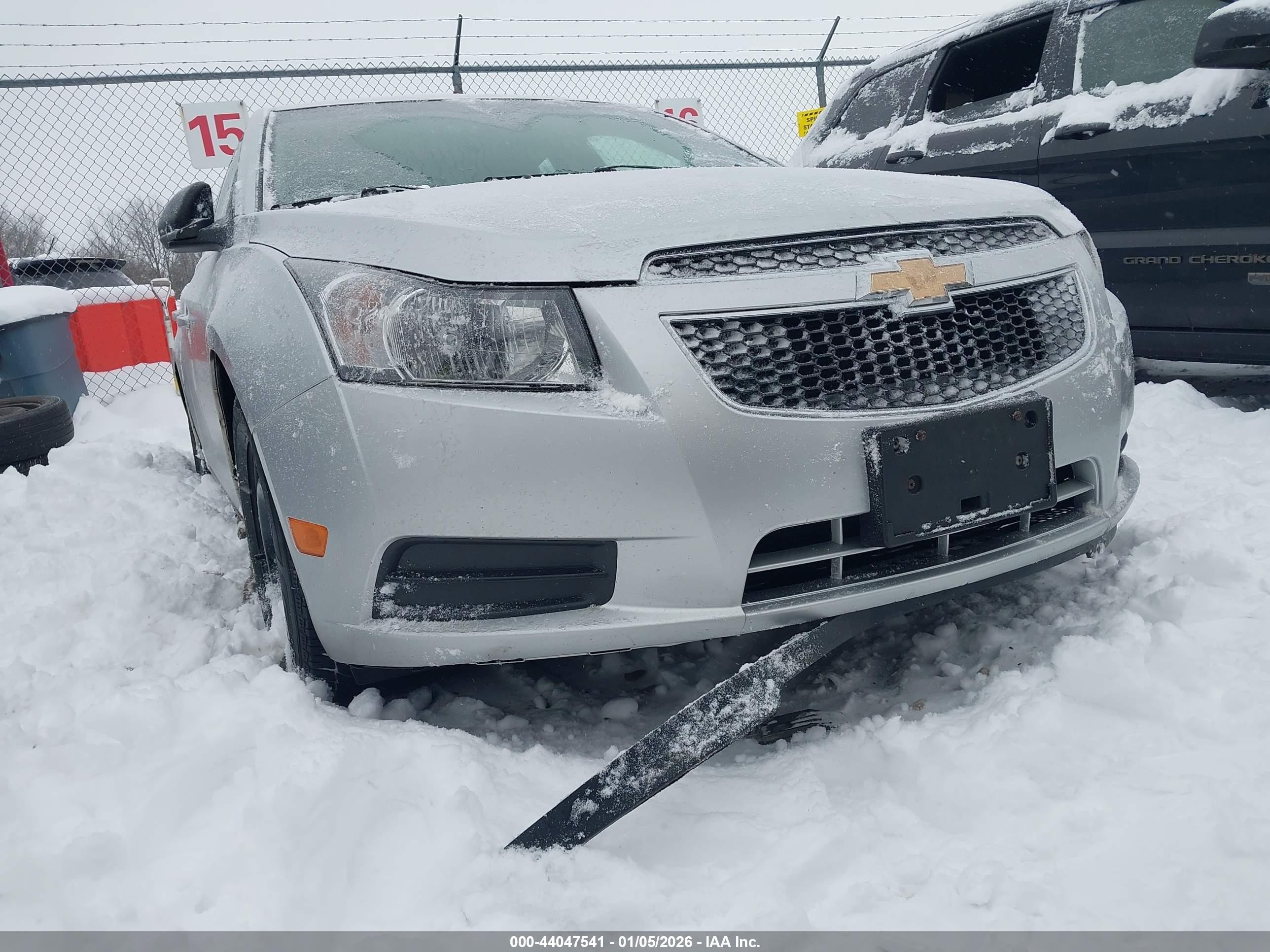 2012 Chevrolet Cruze Ls Серебряный vin: 1G1PD5SH0C7182869
