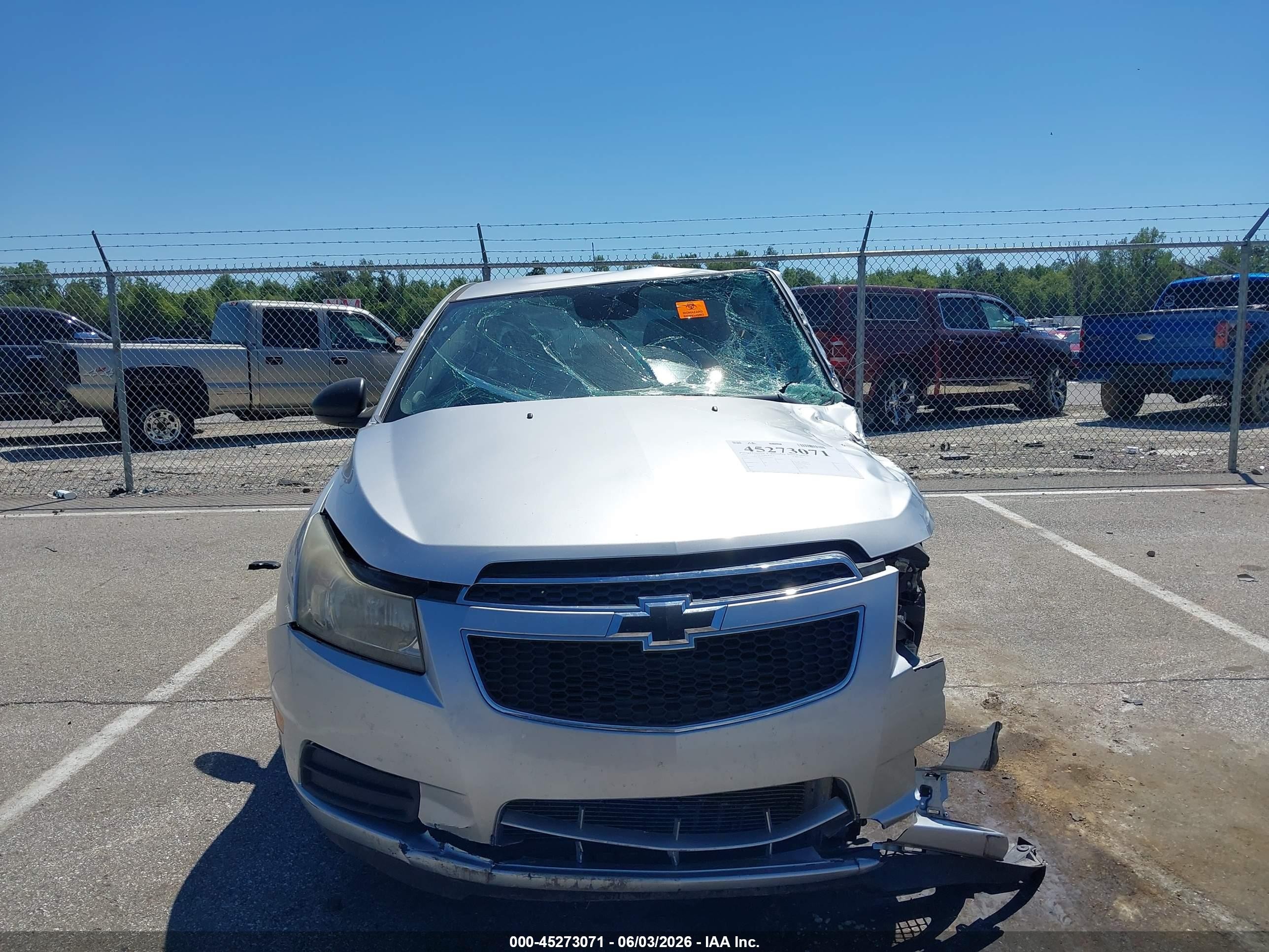2011 Chevrolet Cruze Ls Серебряный vin: 1G1PD5SH2B7191684