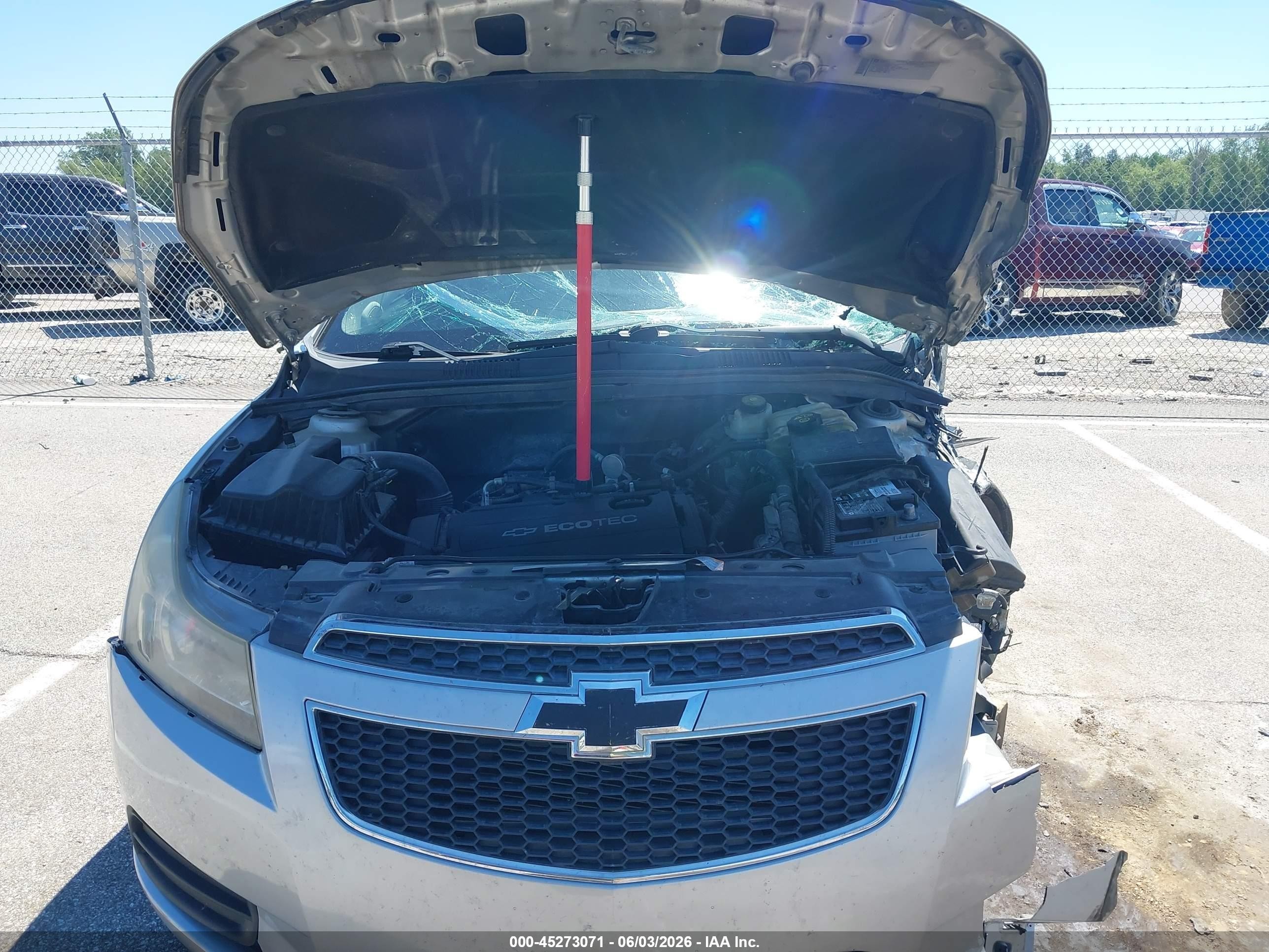 2011 Chevrolet Cruze Ls Серебряный vin: 1G1PD5SH2B7191684