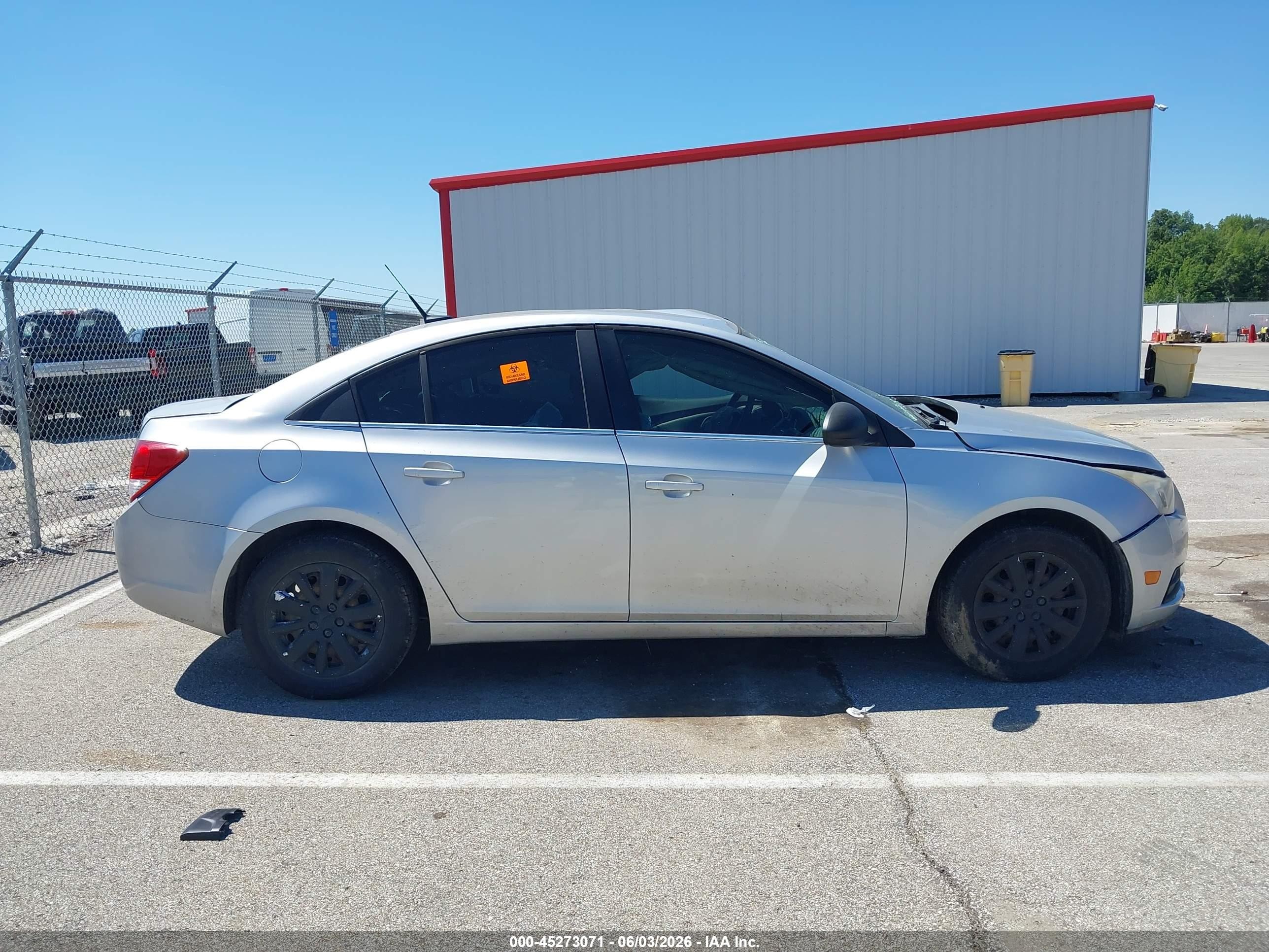2011 Chevrolet Cruze Ls Серебряный vin: 1G1PD5SH2B7191684