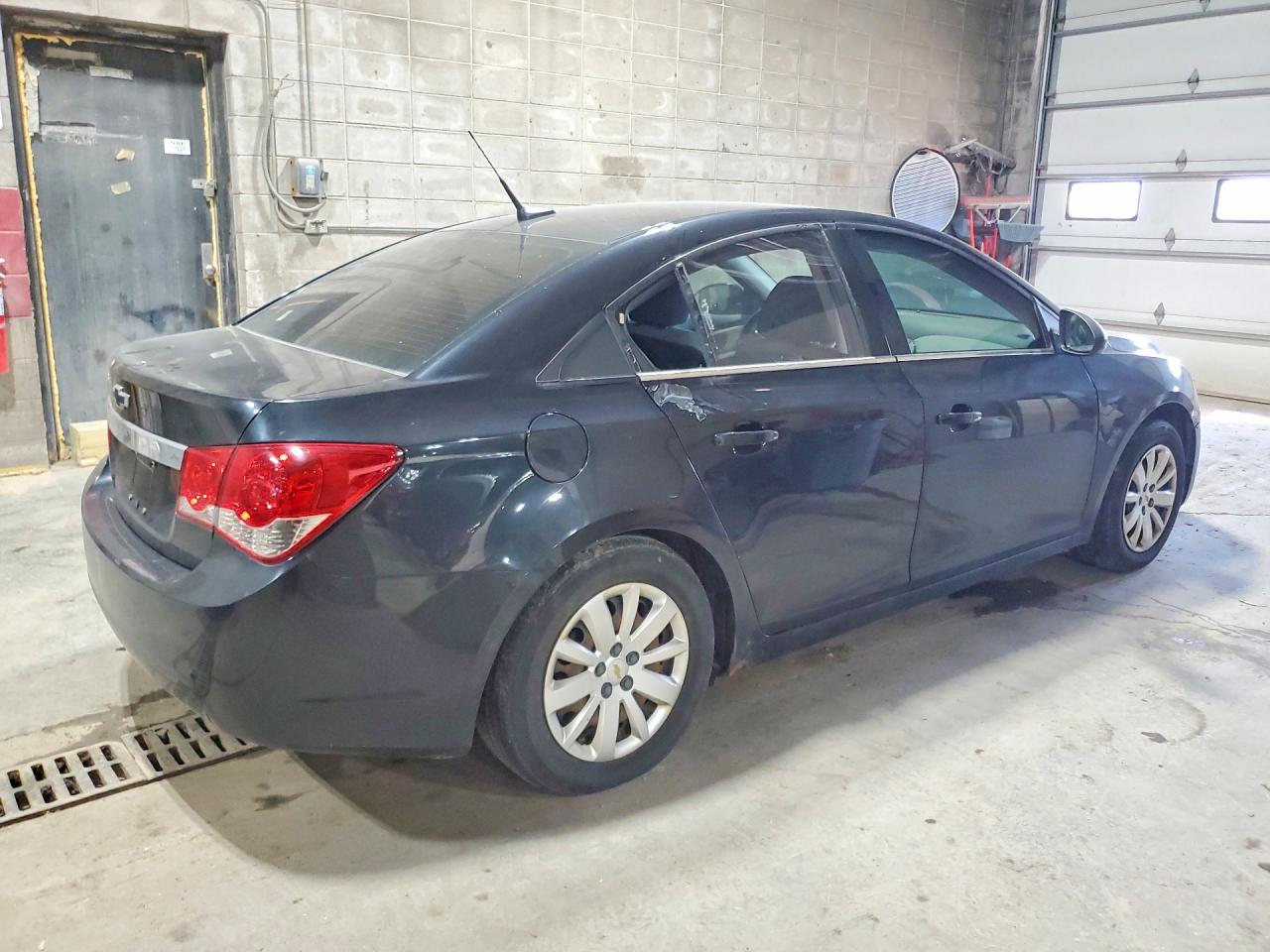 2011 Chevrolet Cruze Ls Black vin: 1G1PD5SH2B7234372
