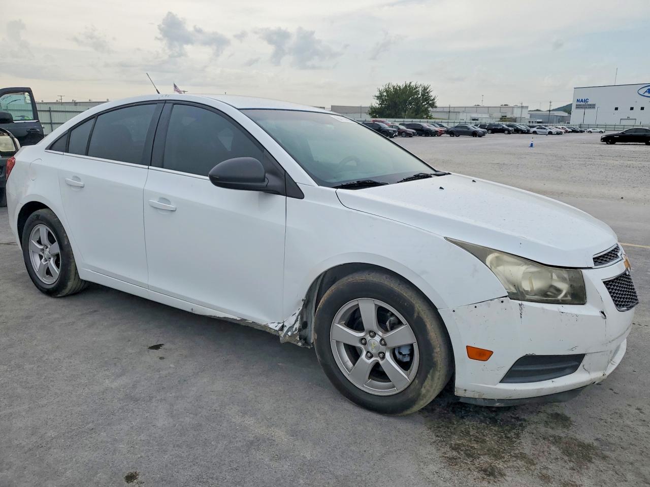 2012 Chevrolet Cruze Ls Белый vin: 1G1PD5SH2C7321299