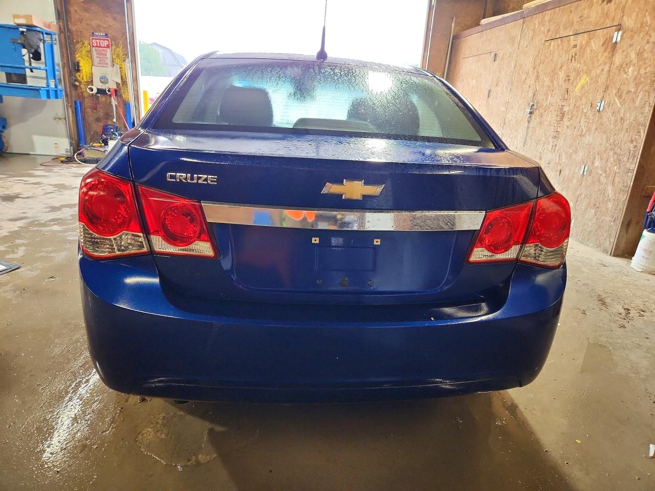 2012 Chevrolet Cruze Ls Blue vin: 1G1PD5SH2C7343075