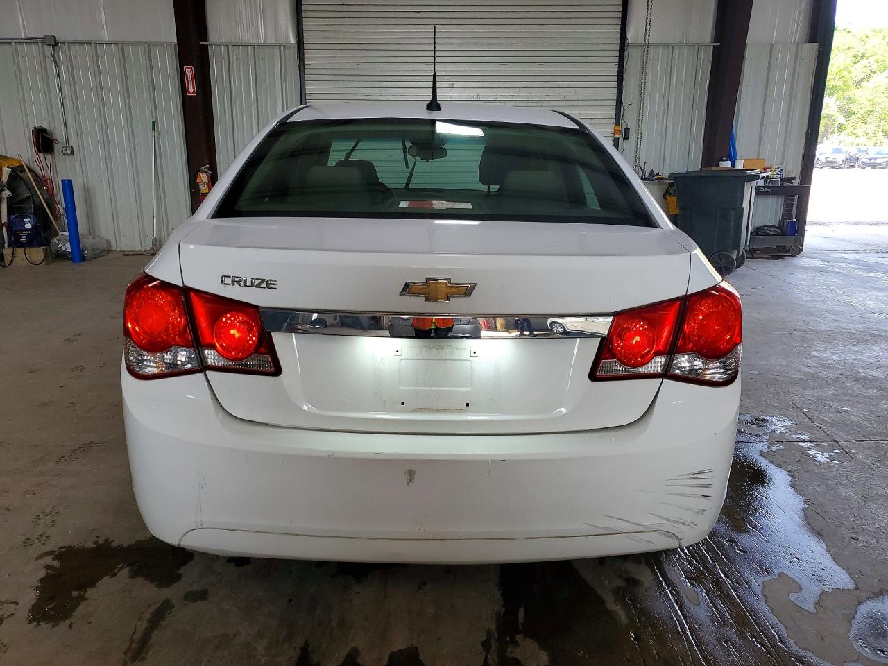 2012 Chevrolet Cruze Ls White vin: 1G1PD5SH7C7161047