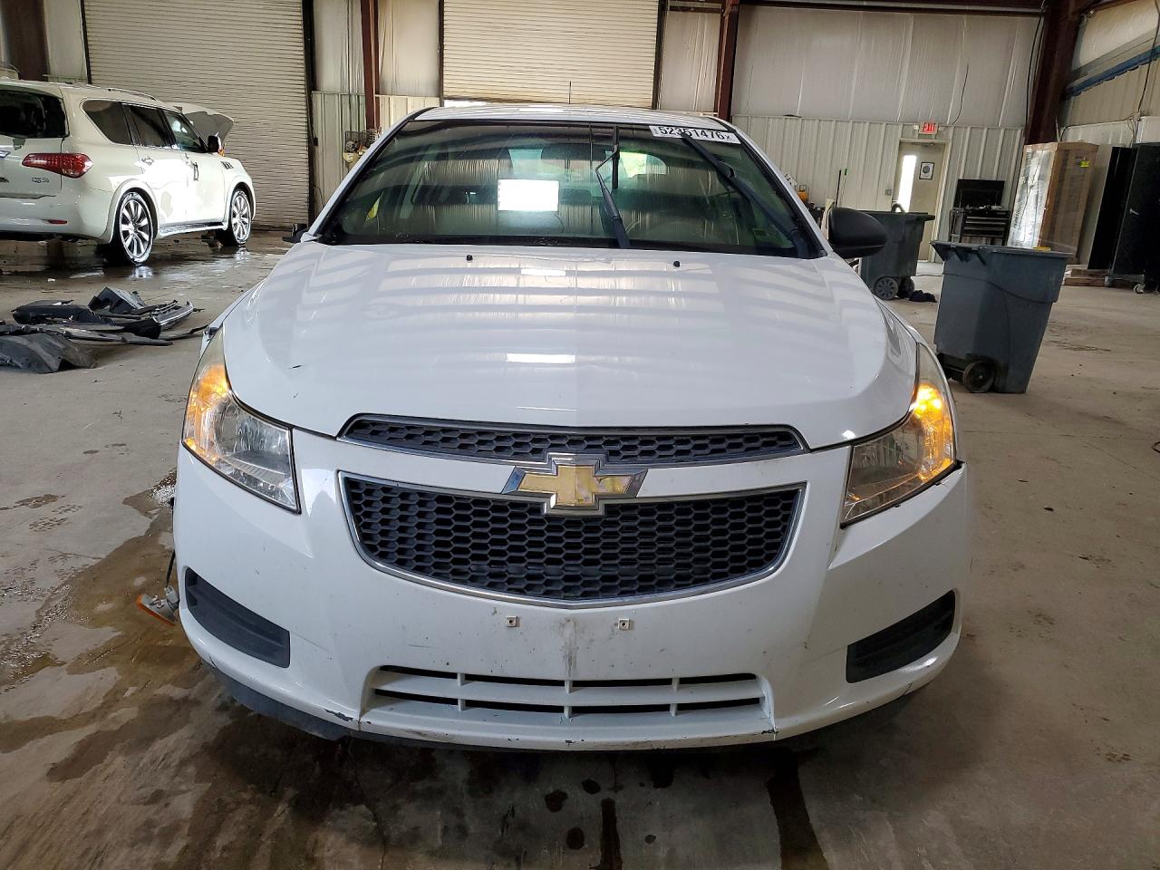 2012 Chevrolet Cruze Ls White vin: 1G1PD5SH7C7161047