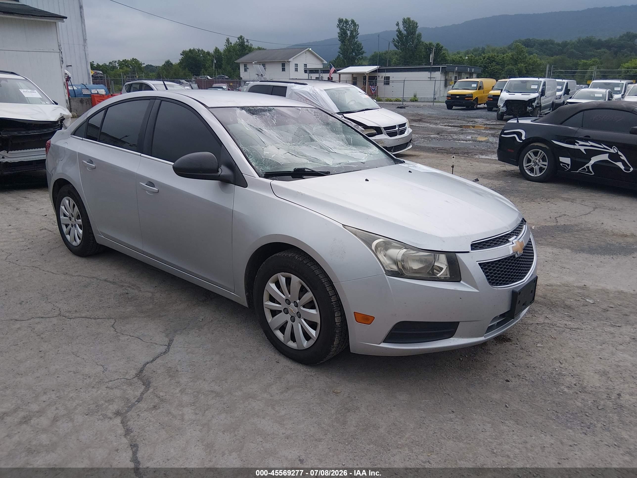 2011 Chevrolet Cruze Ls Silver vin: 1G1PD5SH8B7297007