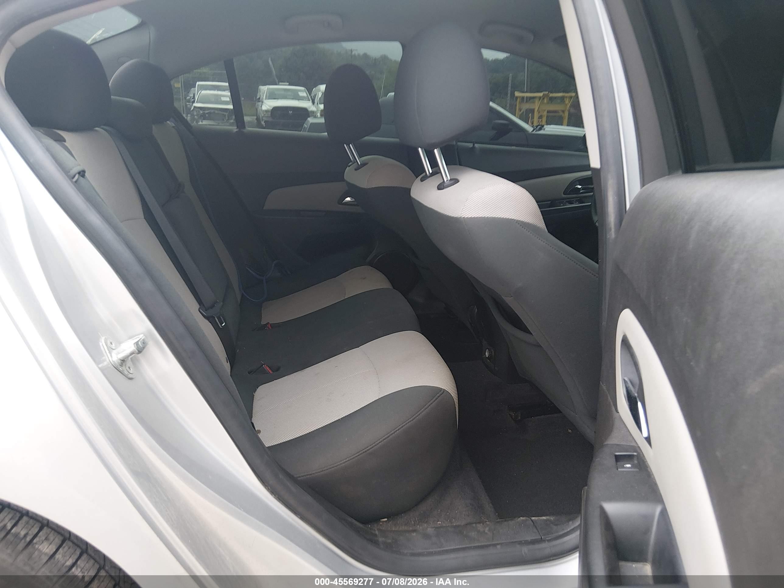 2011 Chevrolet Cruze Ls Silver vin: 1G1PD5SH8B7297007