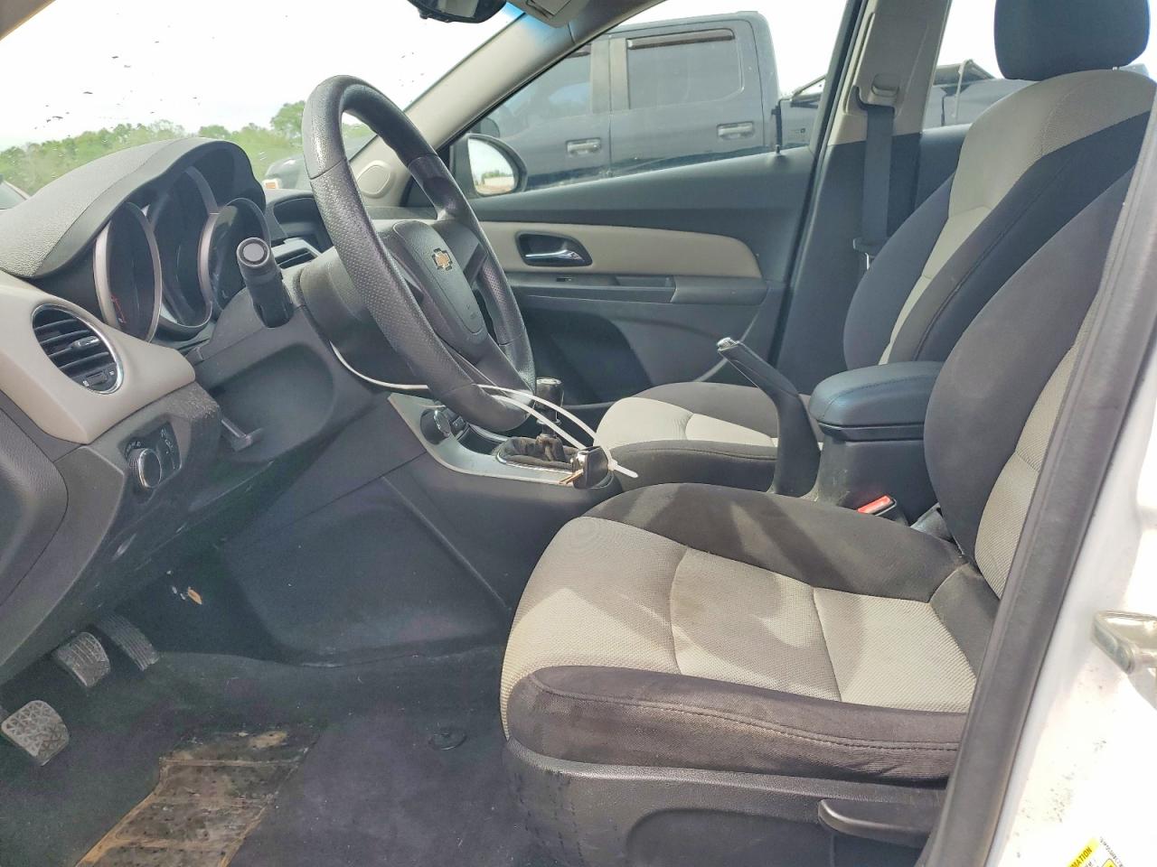 2012 Chevrolet Cruze Ls Белый vin: 1G1PD5SHXC7369858