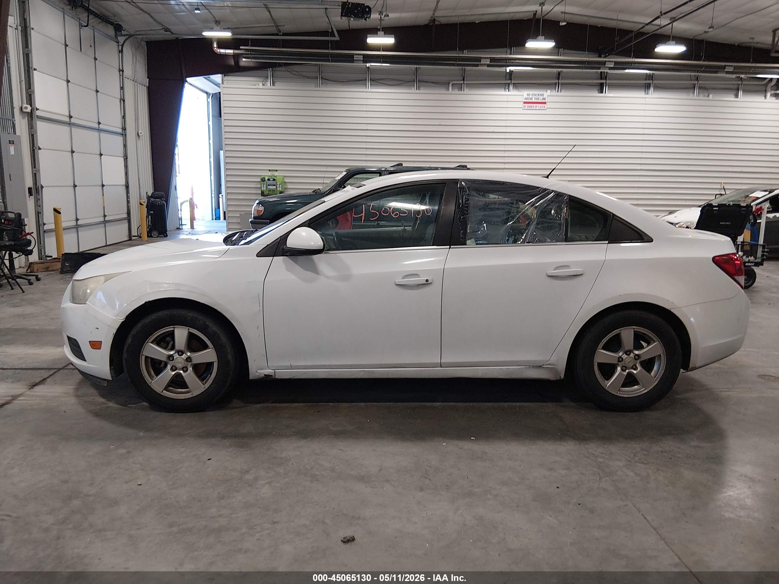 2011 Chevrolet Cruze Lt Белый vin: 1G1PE5S95B7250944