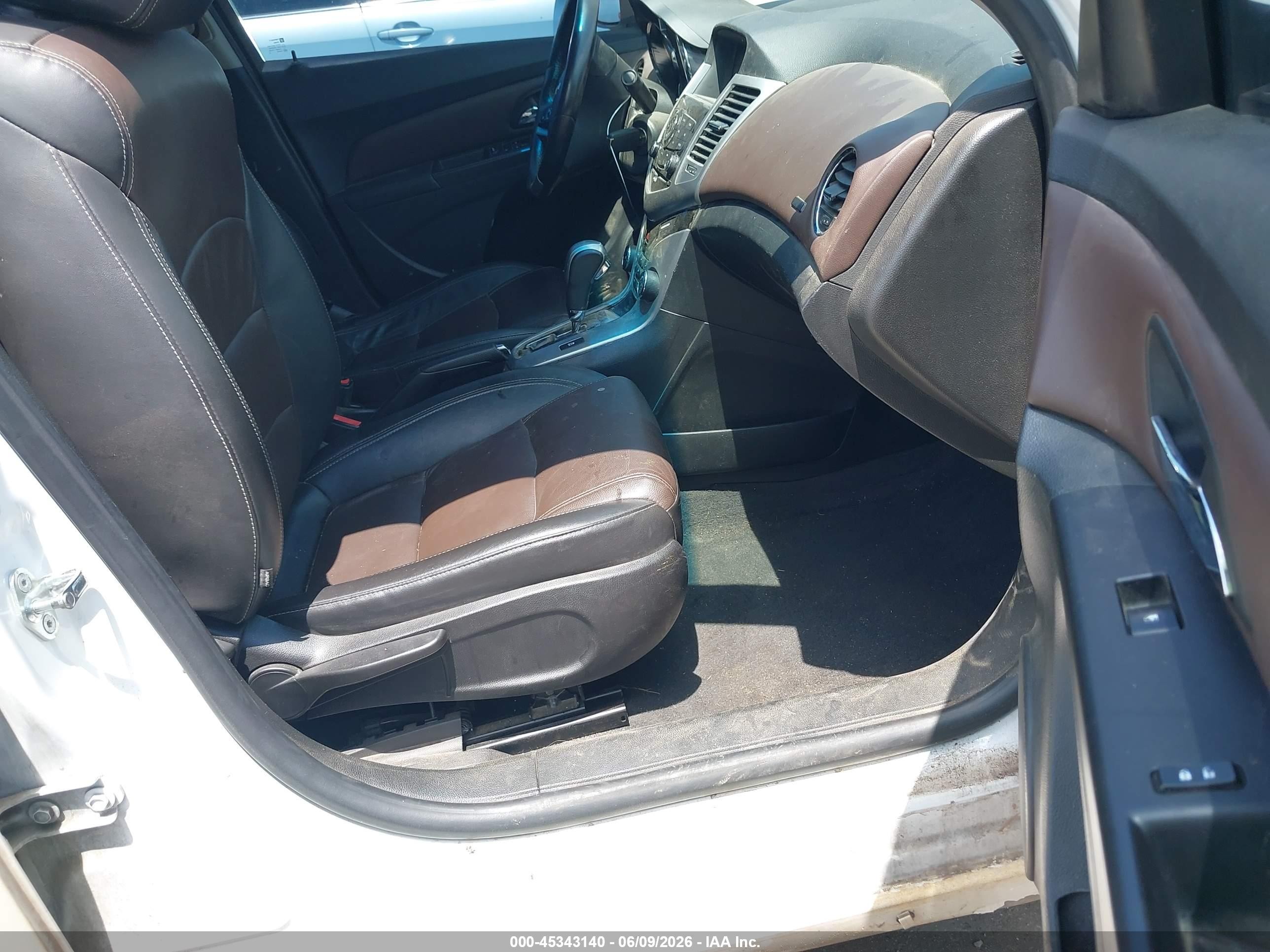 2015 Chevrolet Cruze 2lt Auto Белый vin: 1G1PE5SB0F7225104