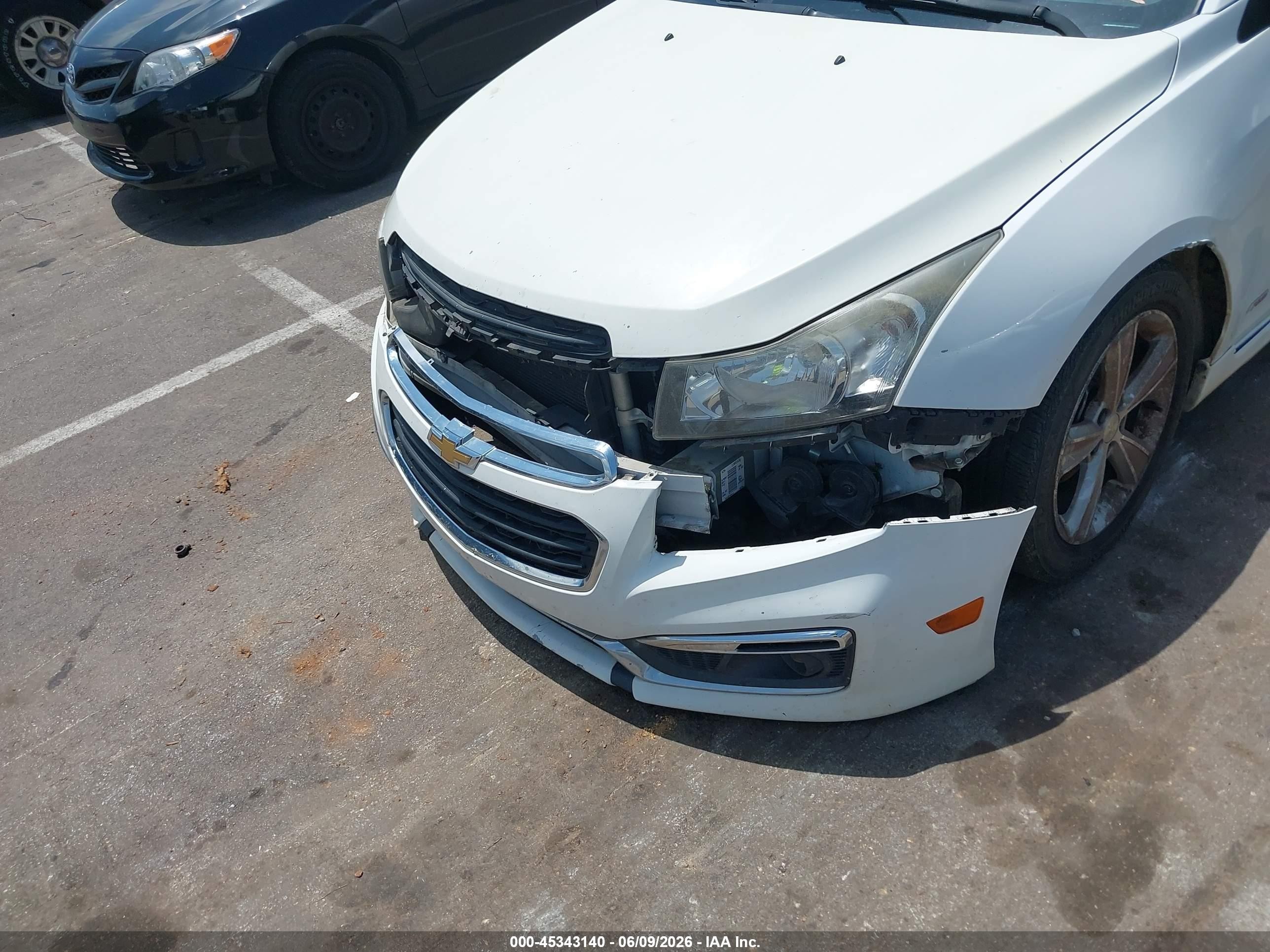 2015 Chevrolet Cruze 2lt Auto Белый vin: 1G1PE5SB0F7225104