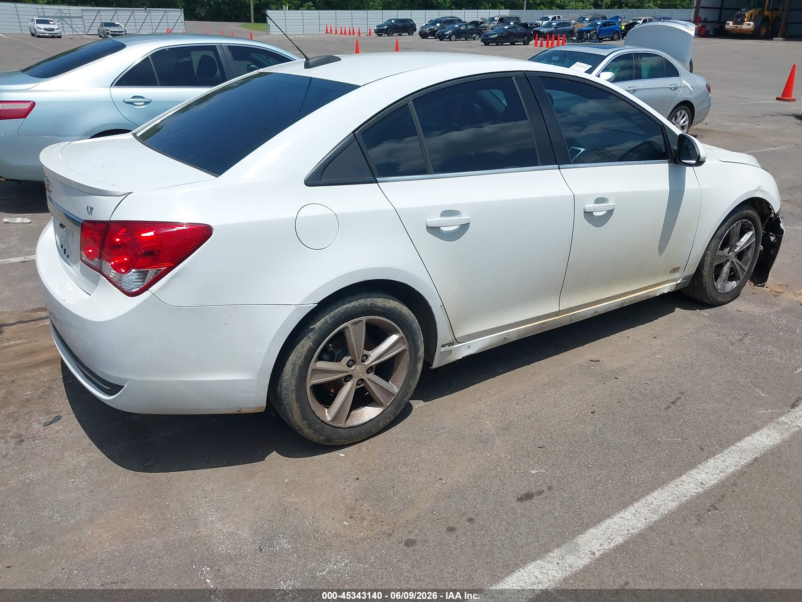 2015 Chevrolet Cruze 2lt Auto Белый vin: 1G1PE5SB0F7225104
