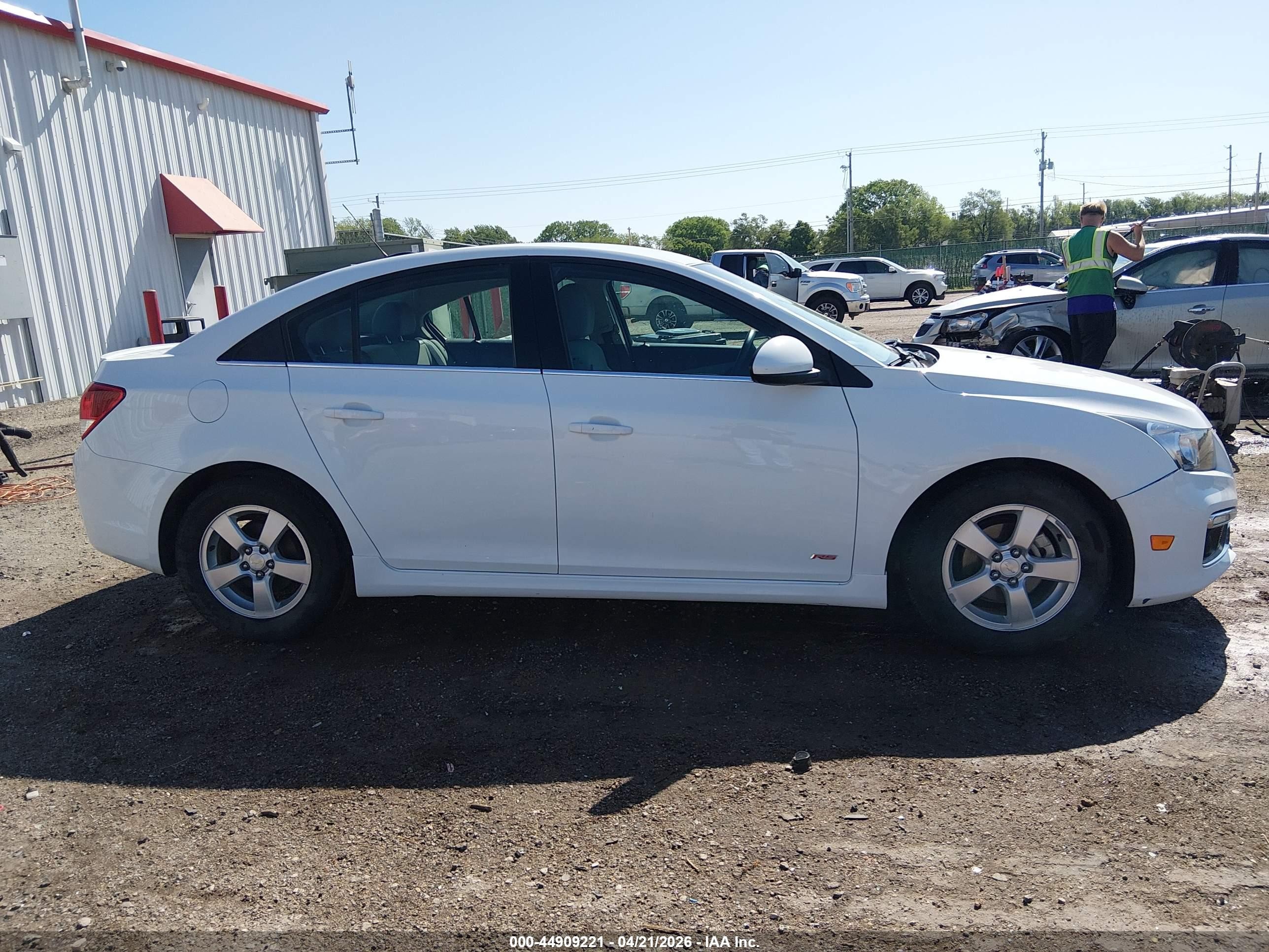 2016 Chevrolet Cruze Limited 1lt Auto Белый vin: 1G1PE5SB0G7159851