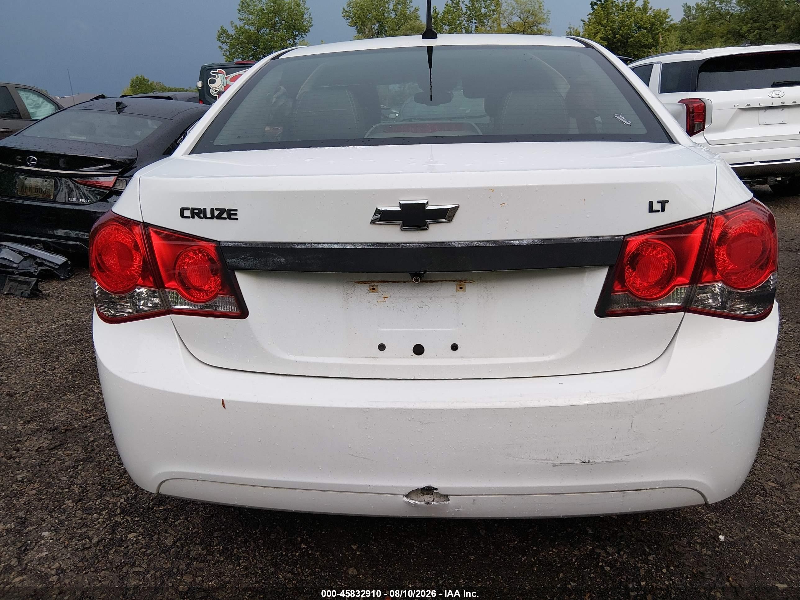 2013 Chevrolet Cruze 2lt Auto White vin: 1G1PE5SB1D7122125