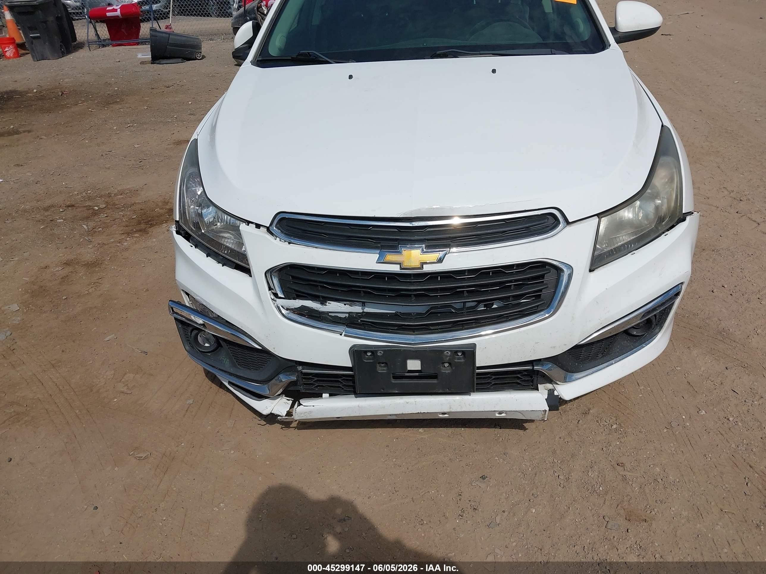2015 Chevrolet Cruze 2lt Auto White vin: 1G1PE5SB2F7123111