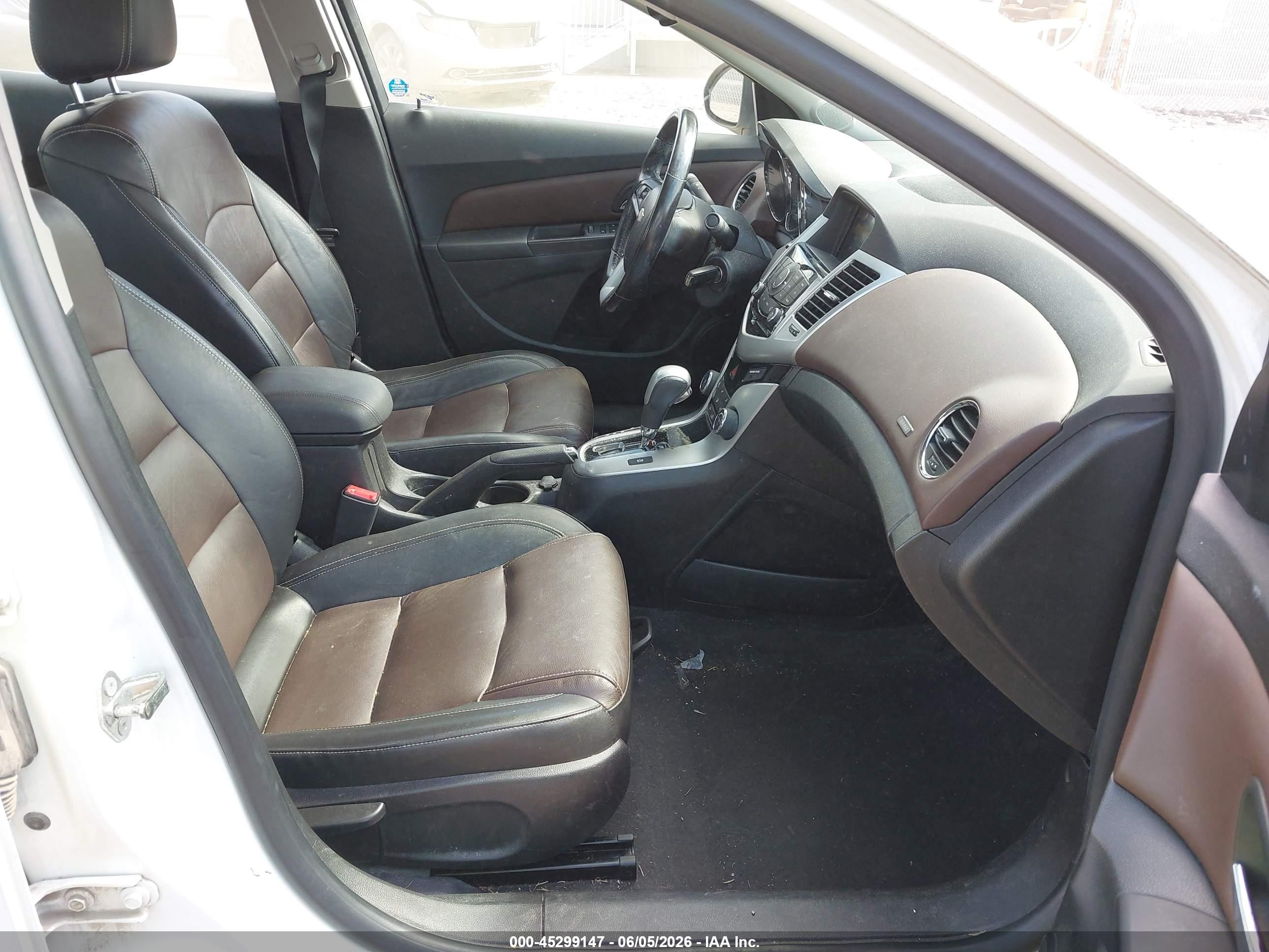 2015 Chevrolet Cruze 2lt Auto White vin: 1G1PE5SB2F7123111