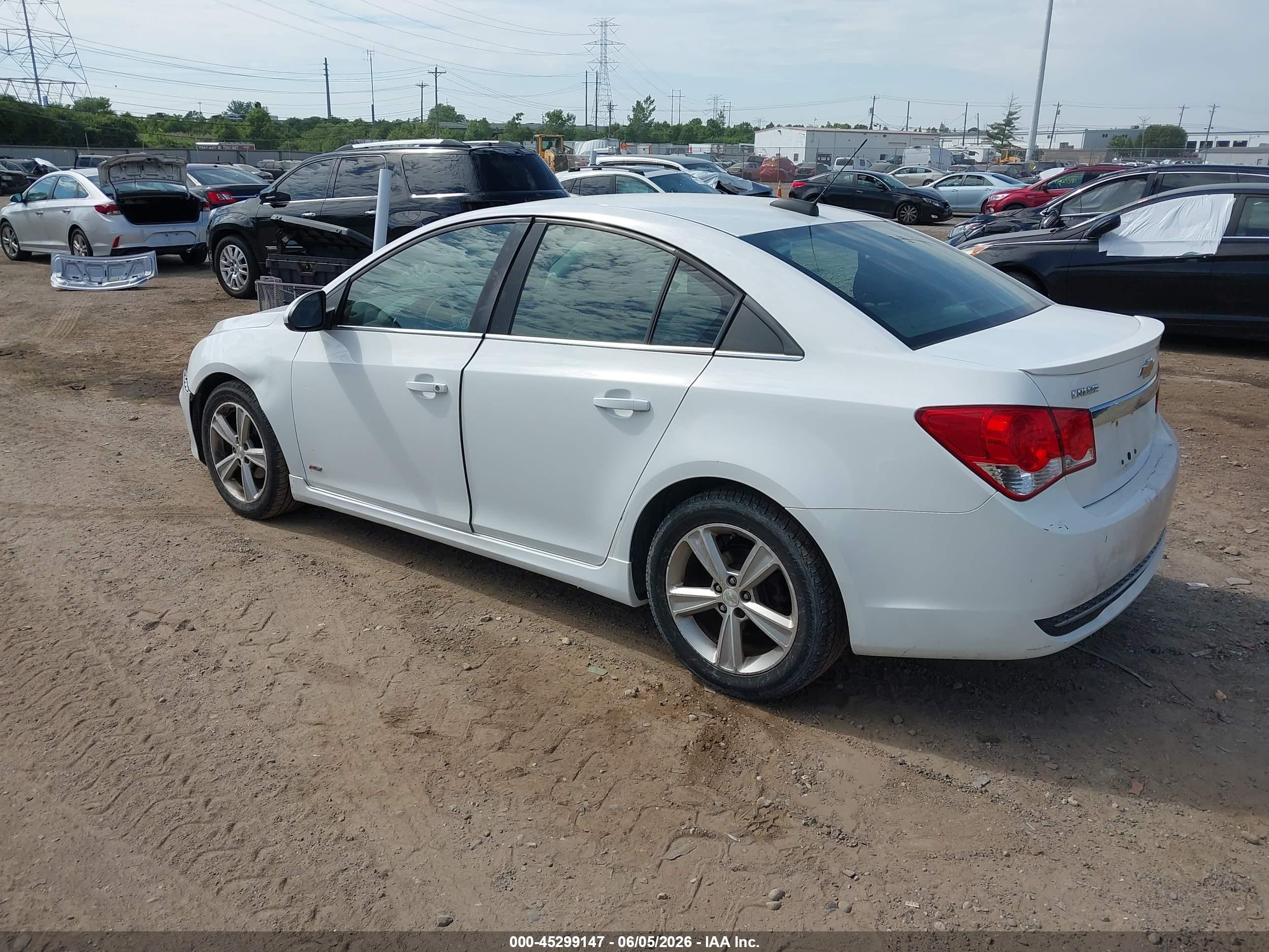 2015 Chevrolet Cruze 2lt Auto White vin: 1G1PE5SB2F7123111