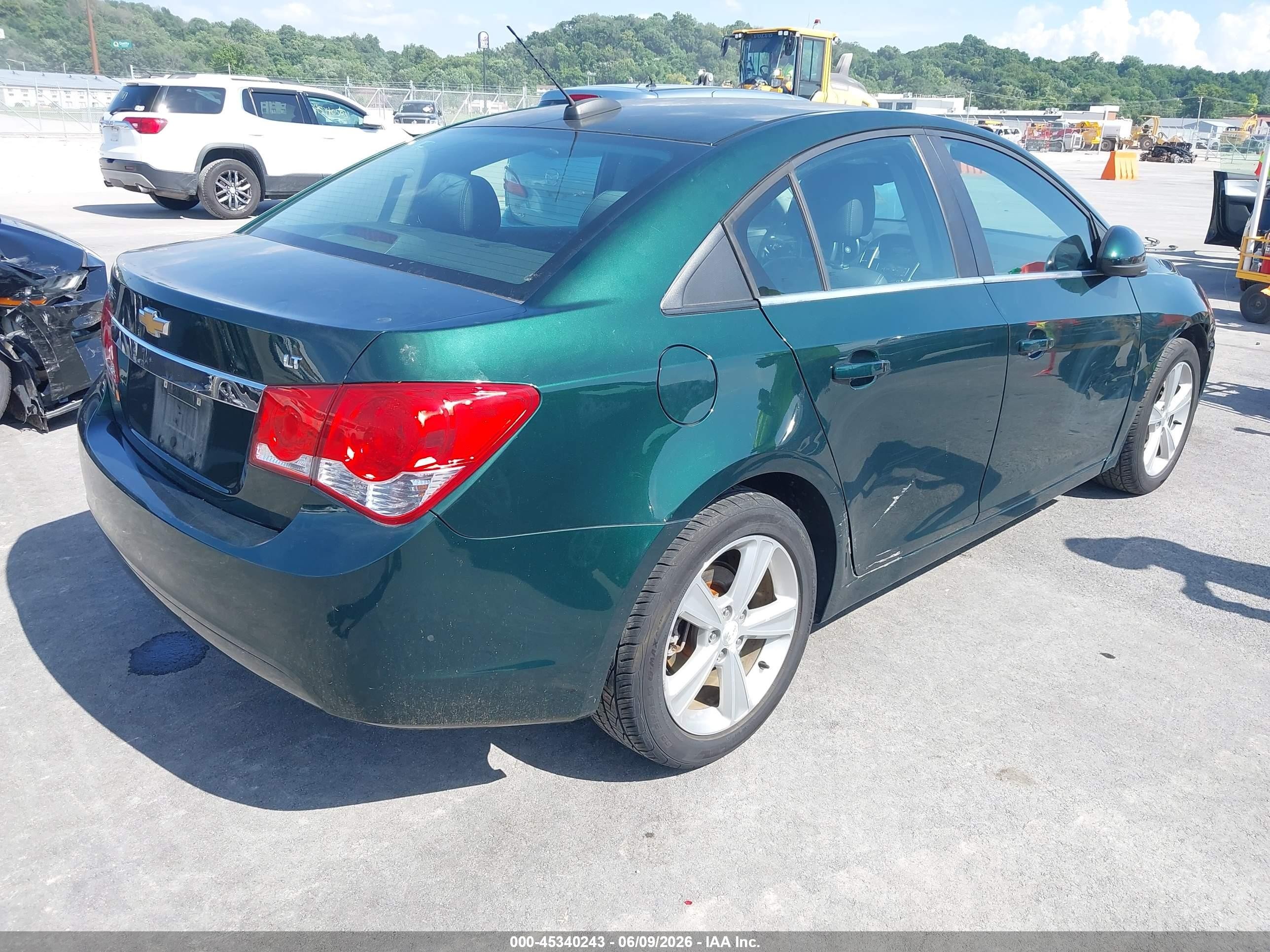 2015 Chevrolet Cruze 2lt Auto Зеленый vin: 1G1PE5SB2F7171191